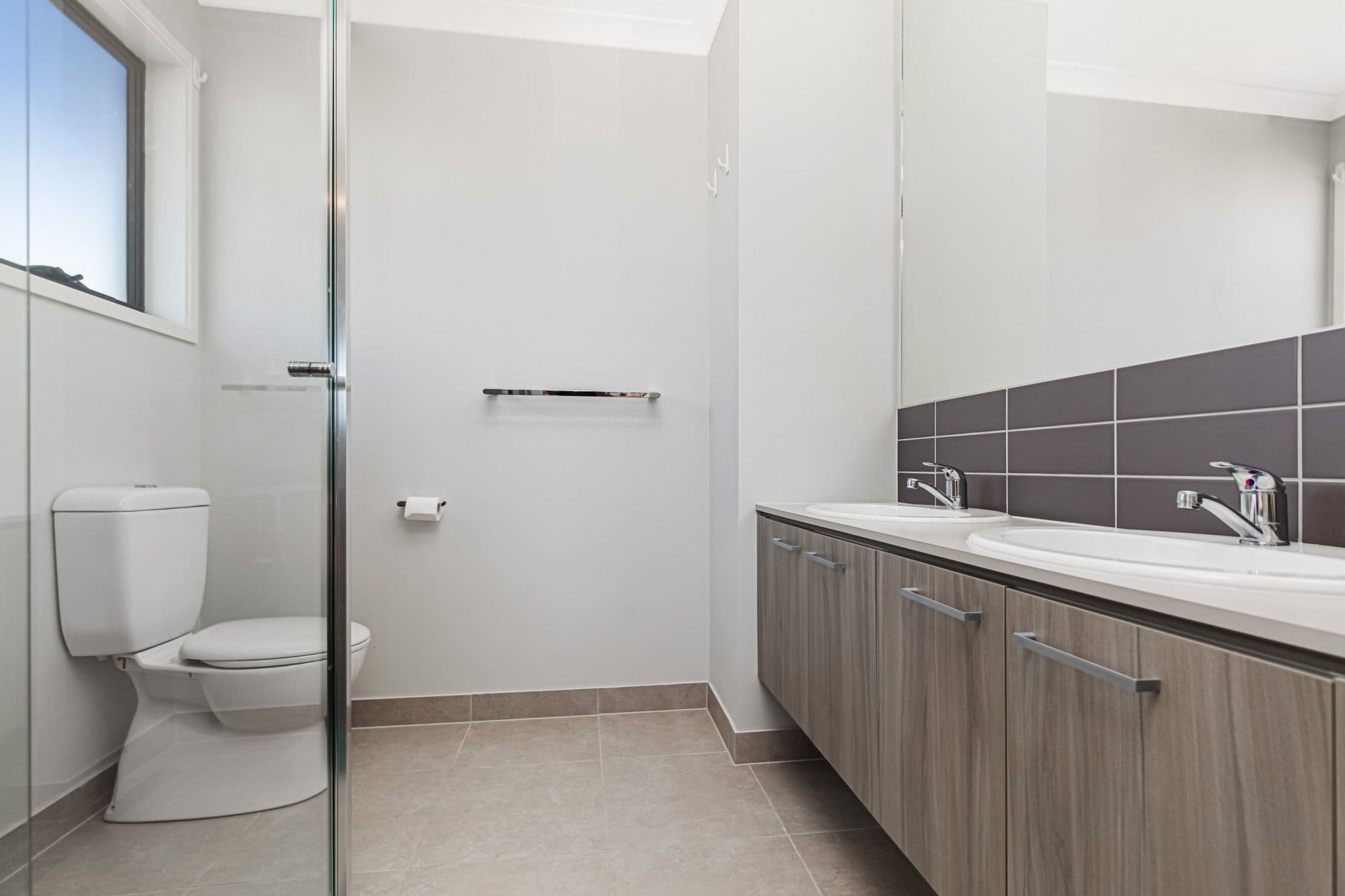 4 Aylesbury Terrace, Werribee VIC 3030, Werribee - Thumbnail 6