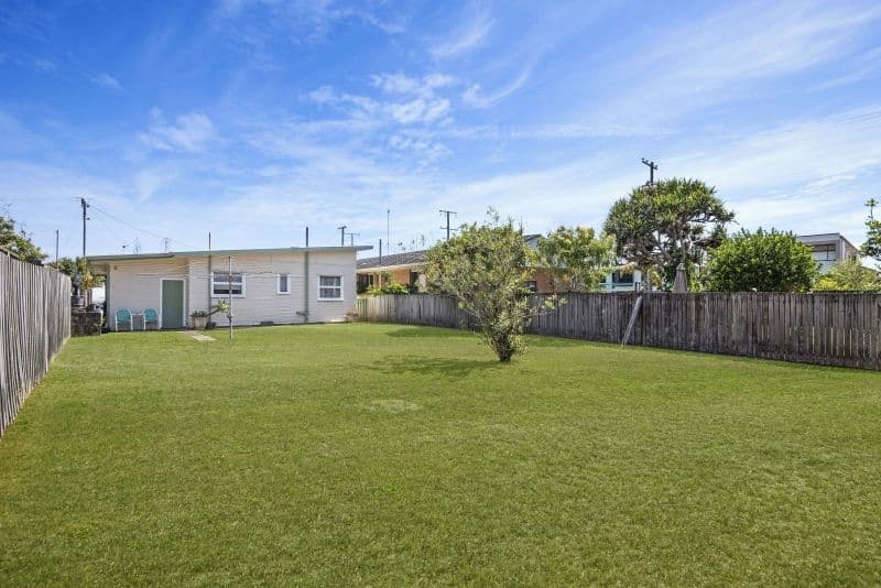58 Manus Avenue, Palm Beach QLD 4221, Palm Beach - Thumbnail 3
