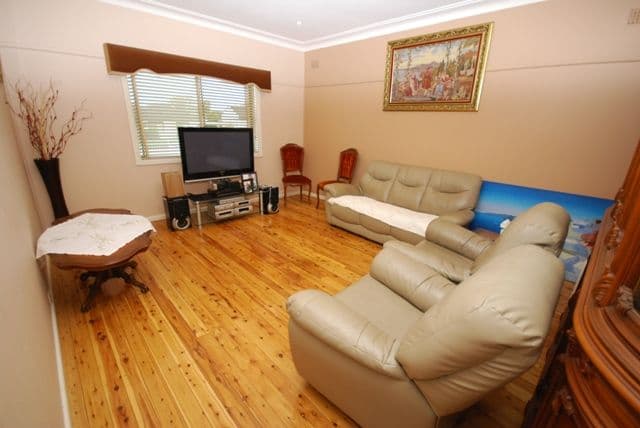 10  Balbeek Avenue, BLACKTOWN NSW 2148, Blacktown - Thumbnail 4