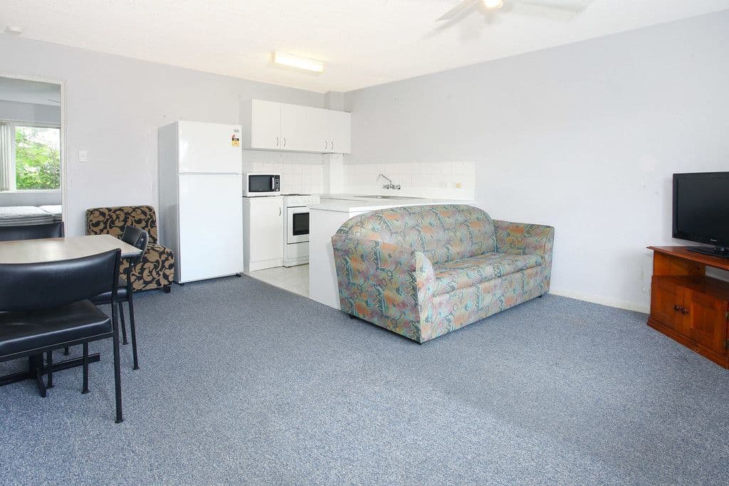 22 Leonard Avenue, Surfers Paradise QLD 4217, Surfers Paradise - Image 1