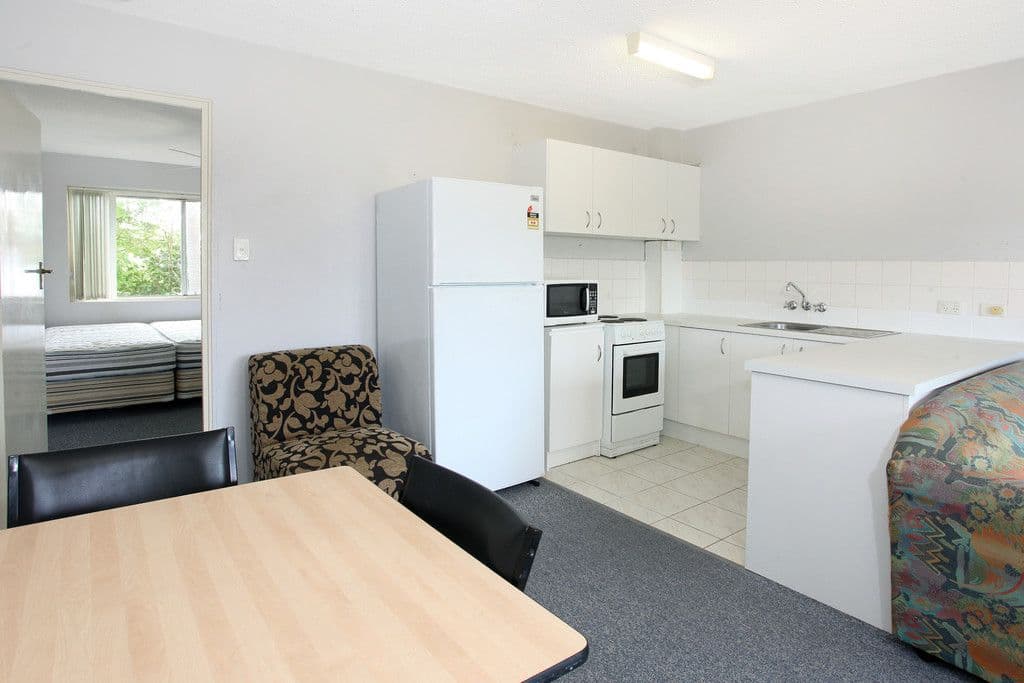 22 Leonard Avenue, Surfers Paradise QLD 4217, Surfers Paradise - Thumbnail 6