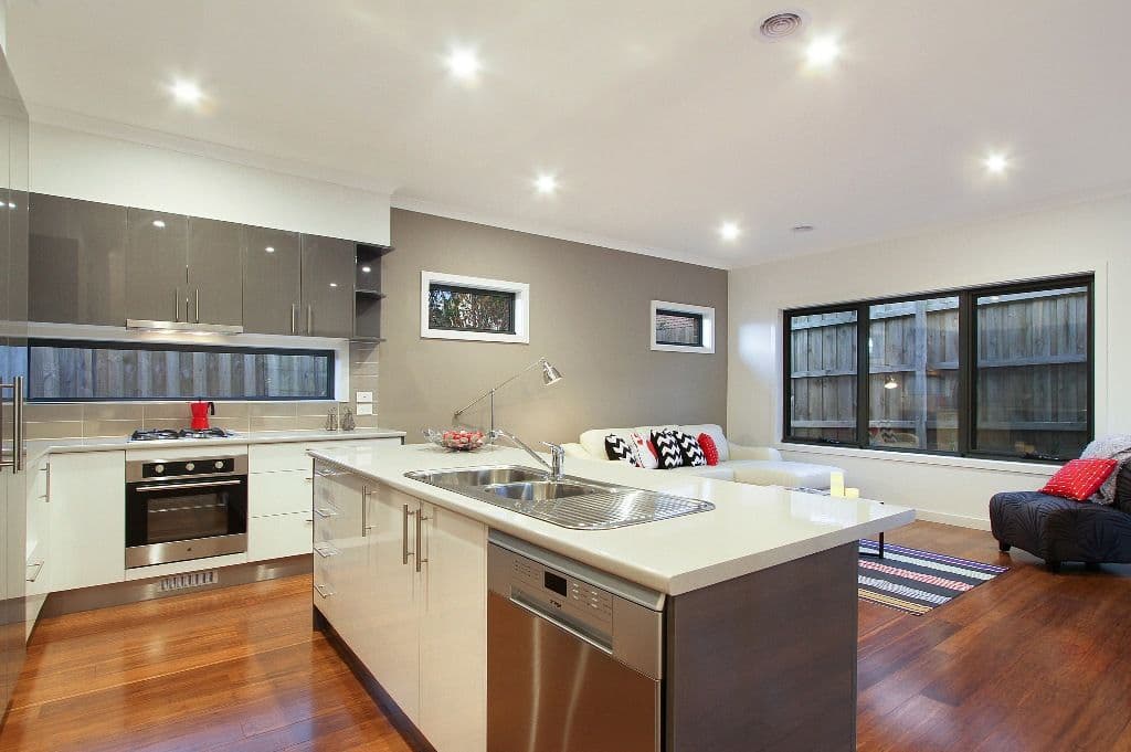 163 ROLLING HILLS Road, CHIRNSIDE PARK VIC 3116, Chirnside Park - Thumbnail 4