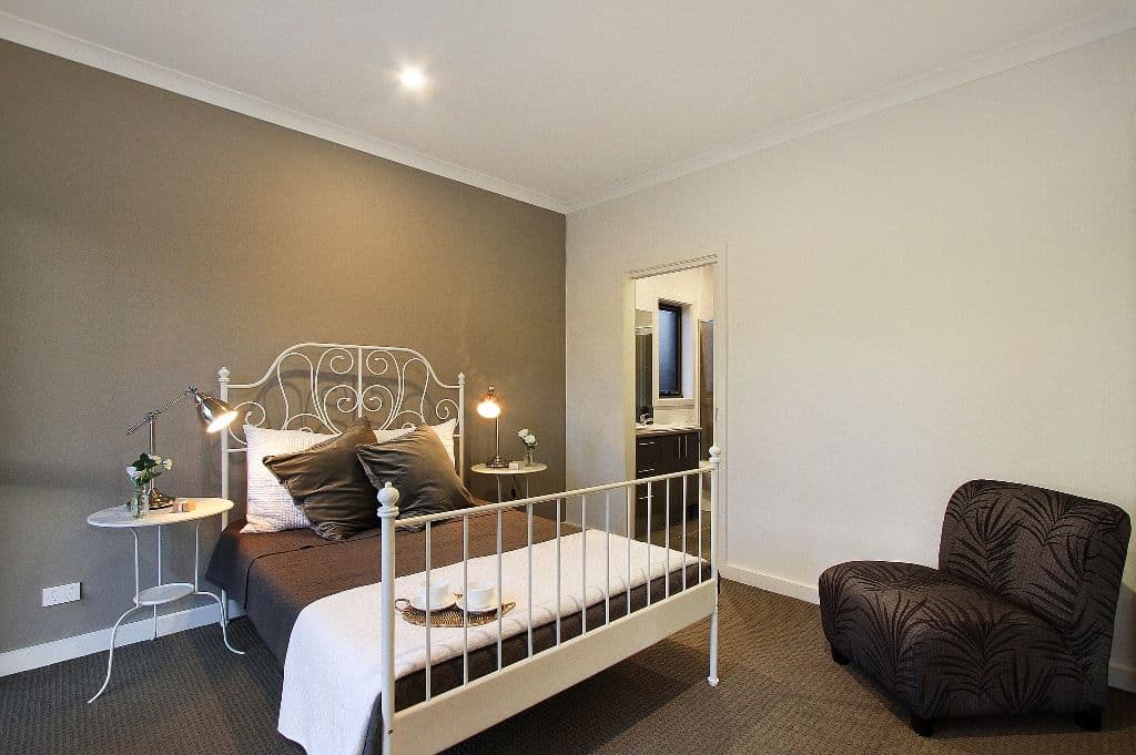 163 ROLLING HILLS Road, CHIRNSIDE PARK VIC 3116, Chirnside Park - Thumbnail 6