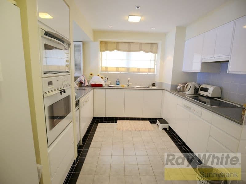 12 Commodore Drive, Surfers Paradise QLD 4217, Surfers Paradise - Thumbnail 5