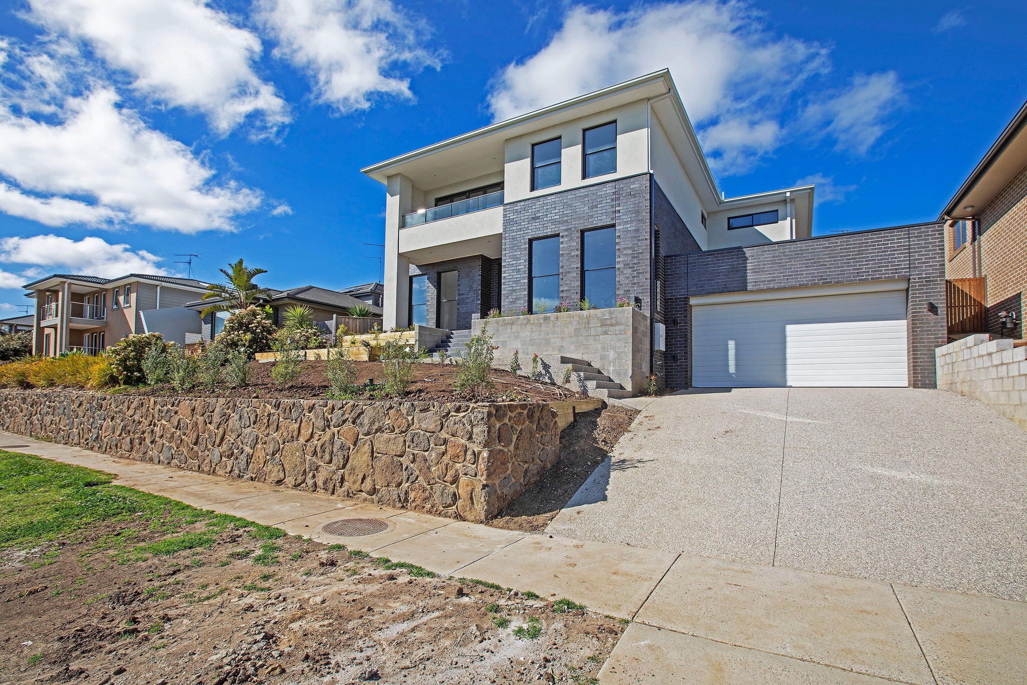 69 Province Boulevard, Highton VIC 3216, Highton - Thumbnail 2