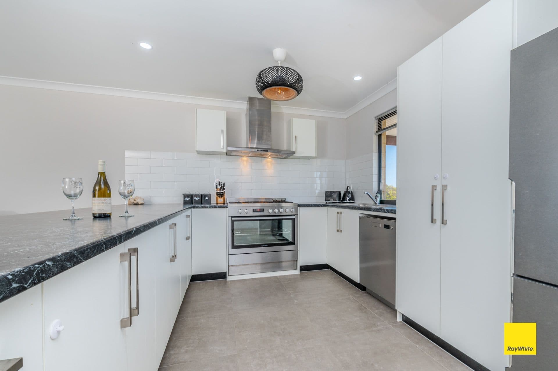 22 Hamelin Avenue, Lancelin WA 6044, Lancelin - Thumbnail 4
