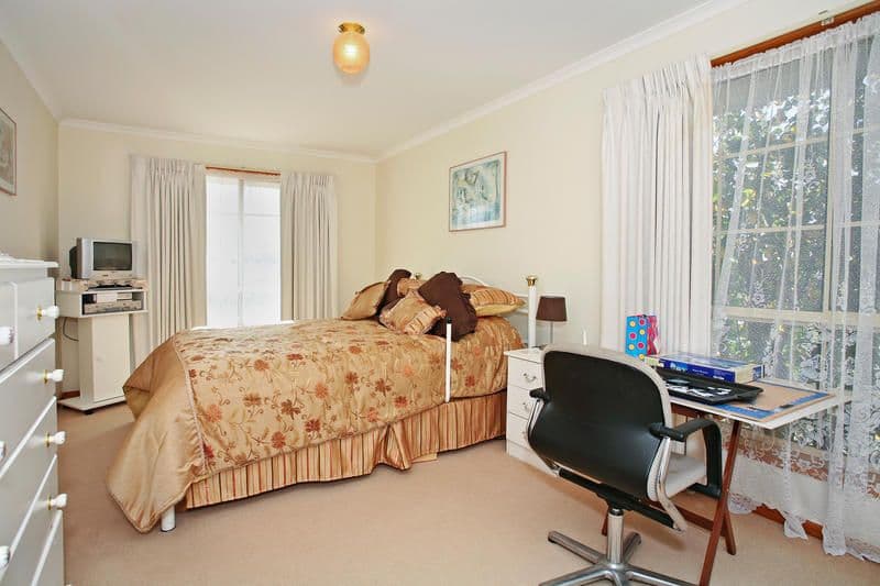 1 Oakview Court, HIGHTON VIC 3216, Highton - Thumbnail 2