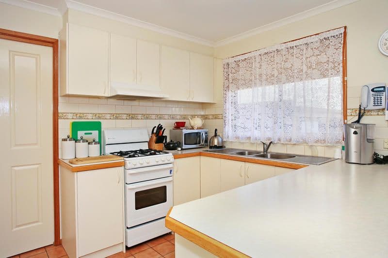 1 Oakview Court, HIGHTON VIC 3216, Highton - Thumbnail 5