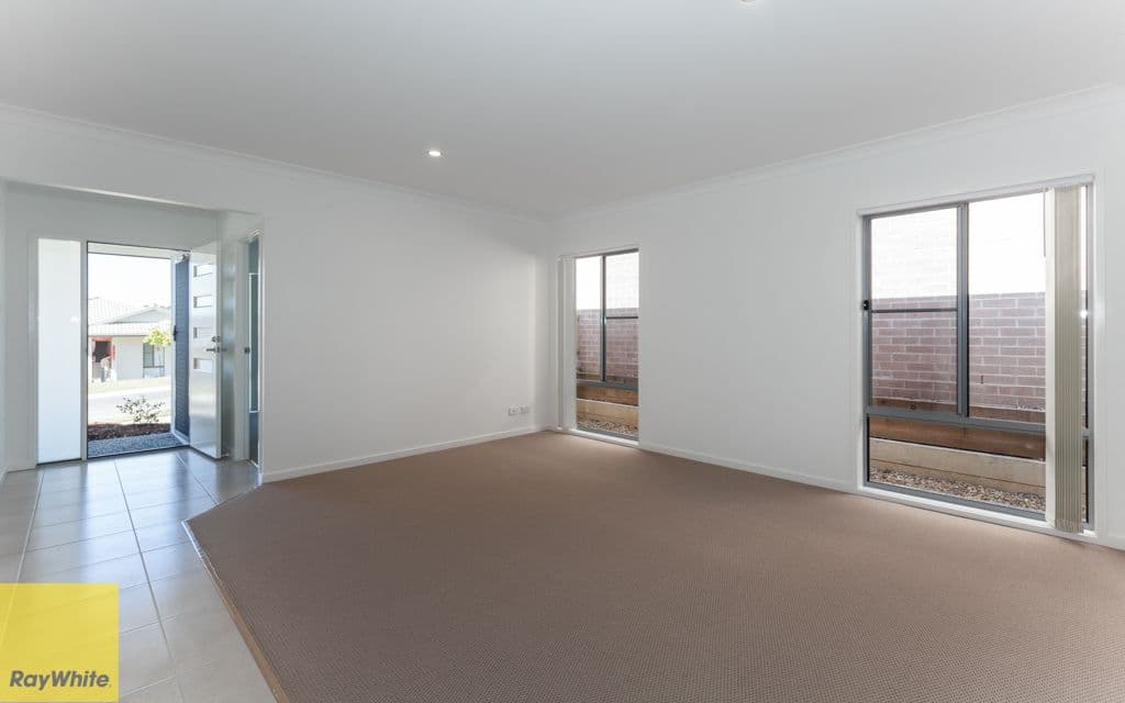 26 Tribeca Circuit, Coomera QLD 4209, Coomera - Thumbnail 2