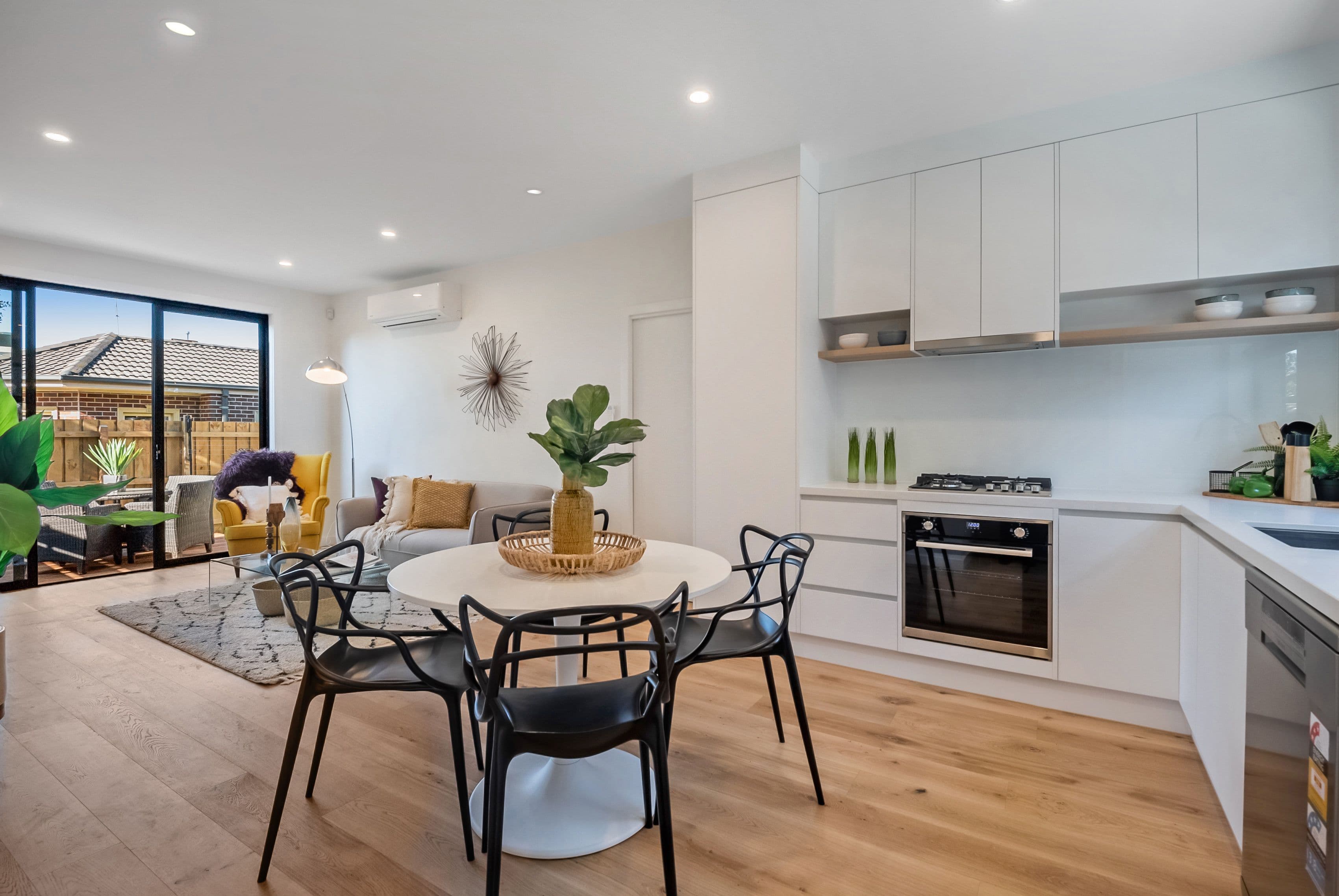 84-86 Howard Street, Reservoir VIC 3073, Reservoir - Thumbnail 2