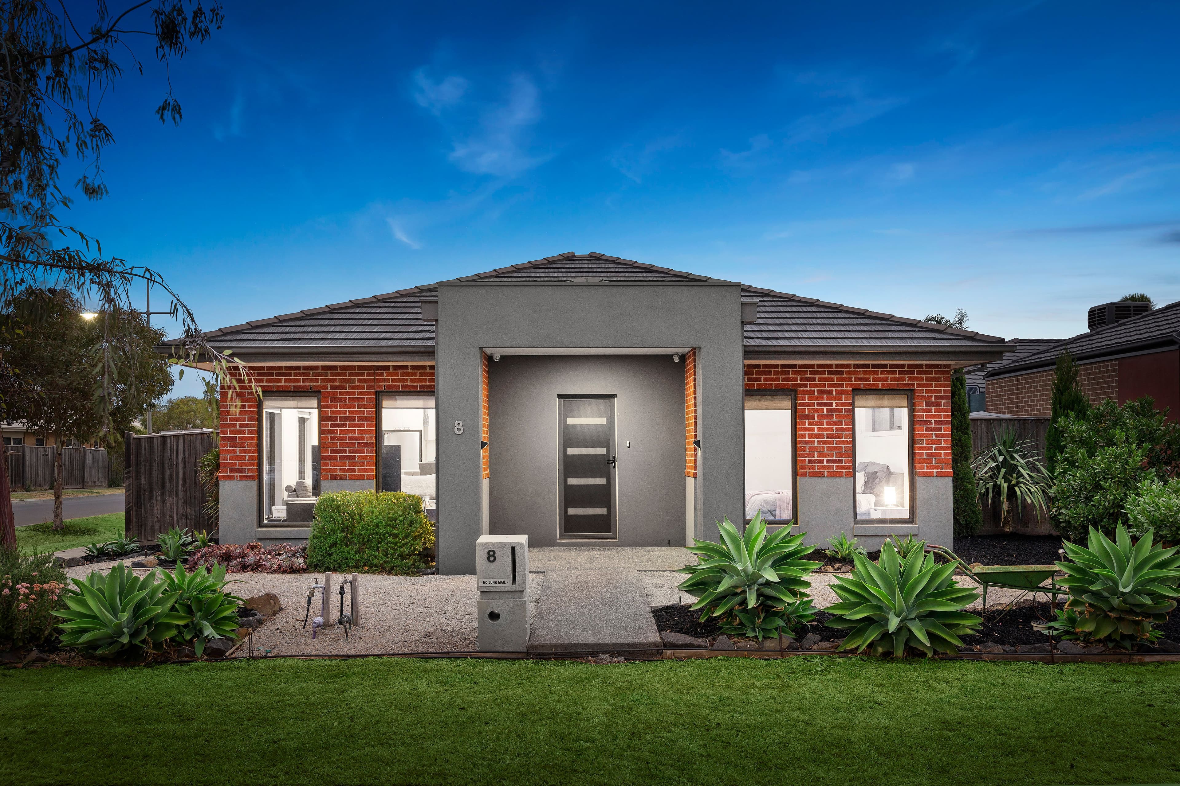 8 Hemlock Way, Epping VIC 3076, Epping - Image 1