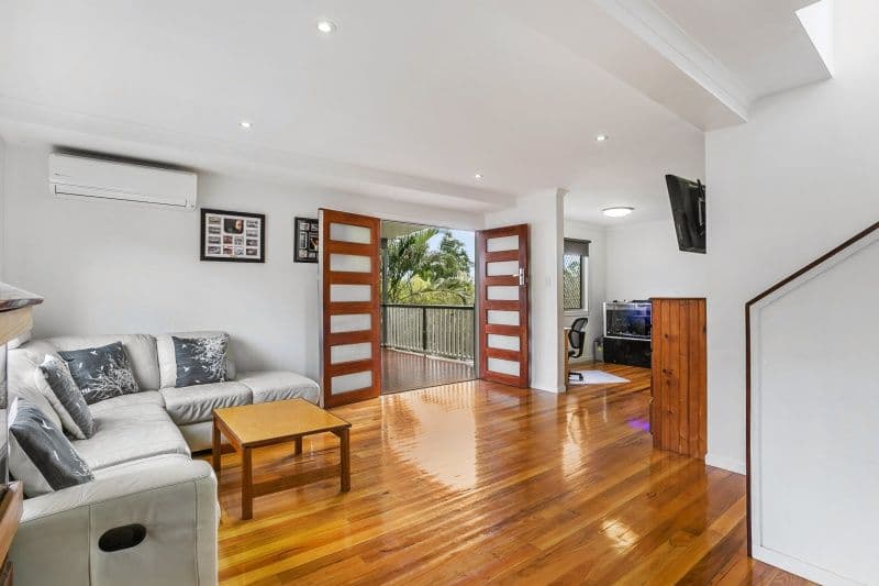 372 Cliveden Avenue, Corinda QLD 4075, Corinda - Thumbnail 2