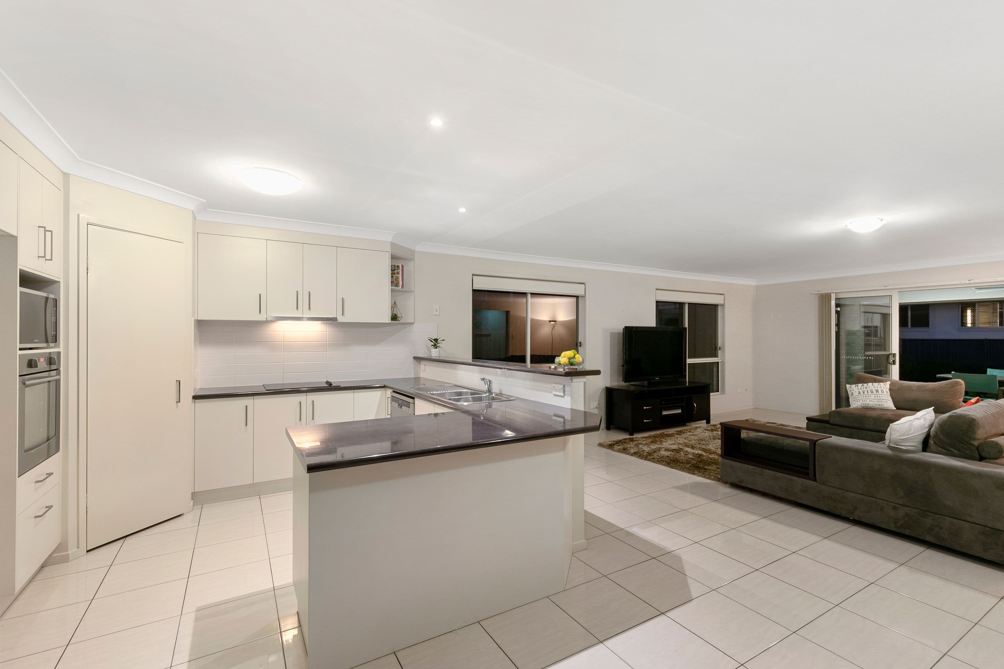 28a Creek Road, Birkdale QLD 4159, Birkdale - Thumbnail 3