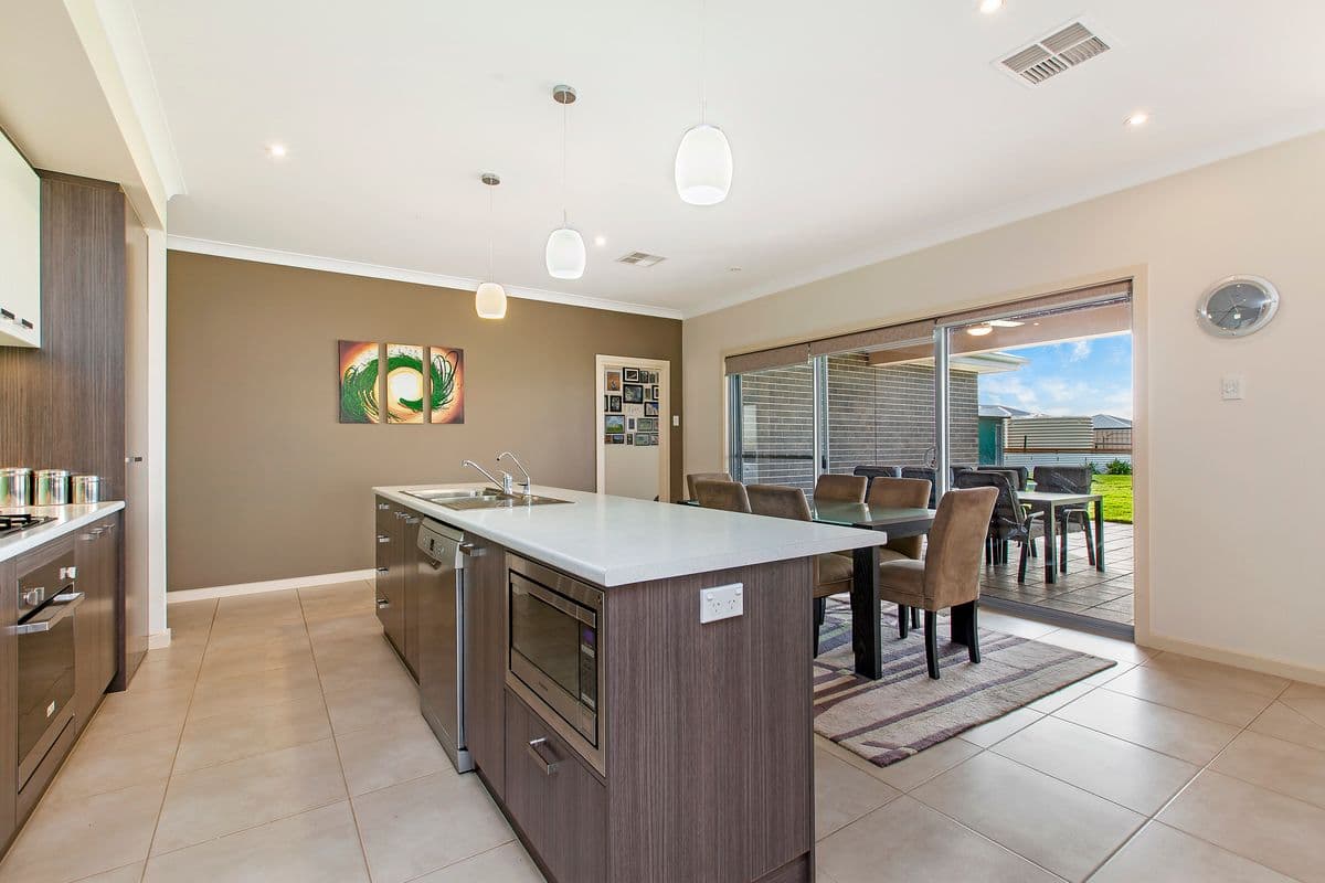 16 Kay Avenue, Two Wells SA 5501, Two Wells - Thumbnail 6