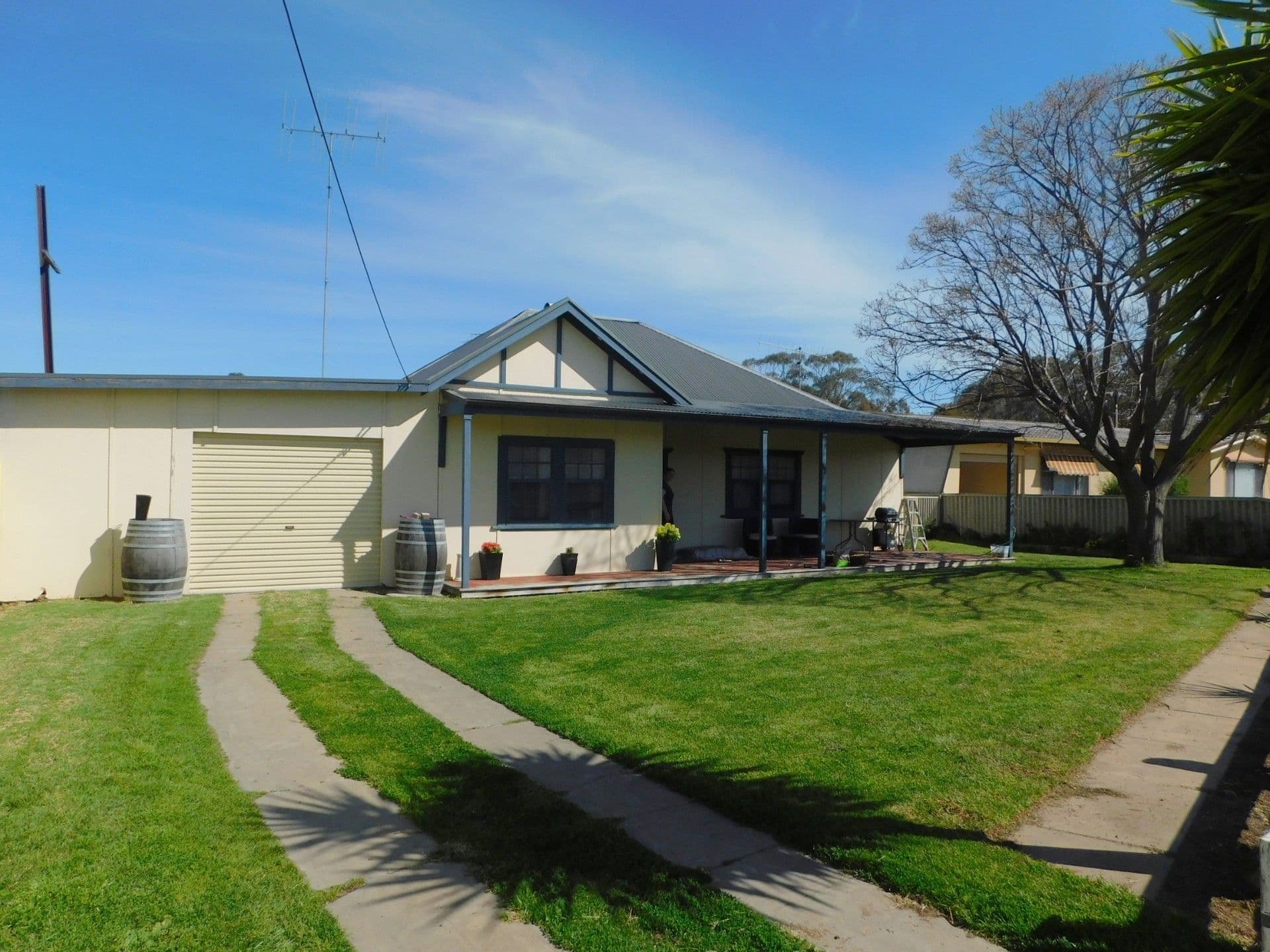 32 DeCourcey Street, Bordertown SA 5268, Bordertown - Image 1