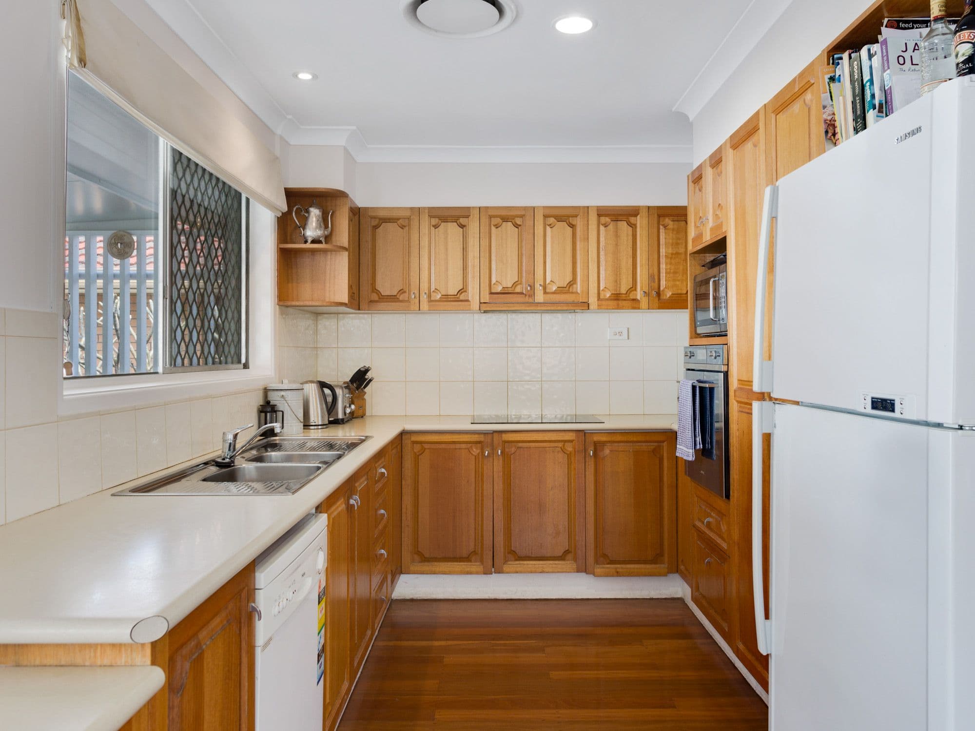 37 Seagull Avenue, Mermaid Beach QLD 4218, Mermaid Beach - Thumbnail 4