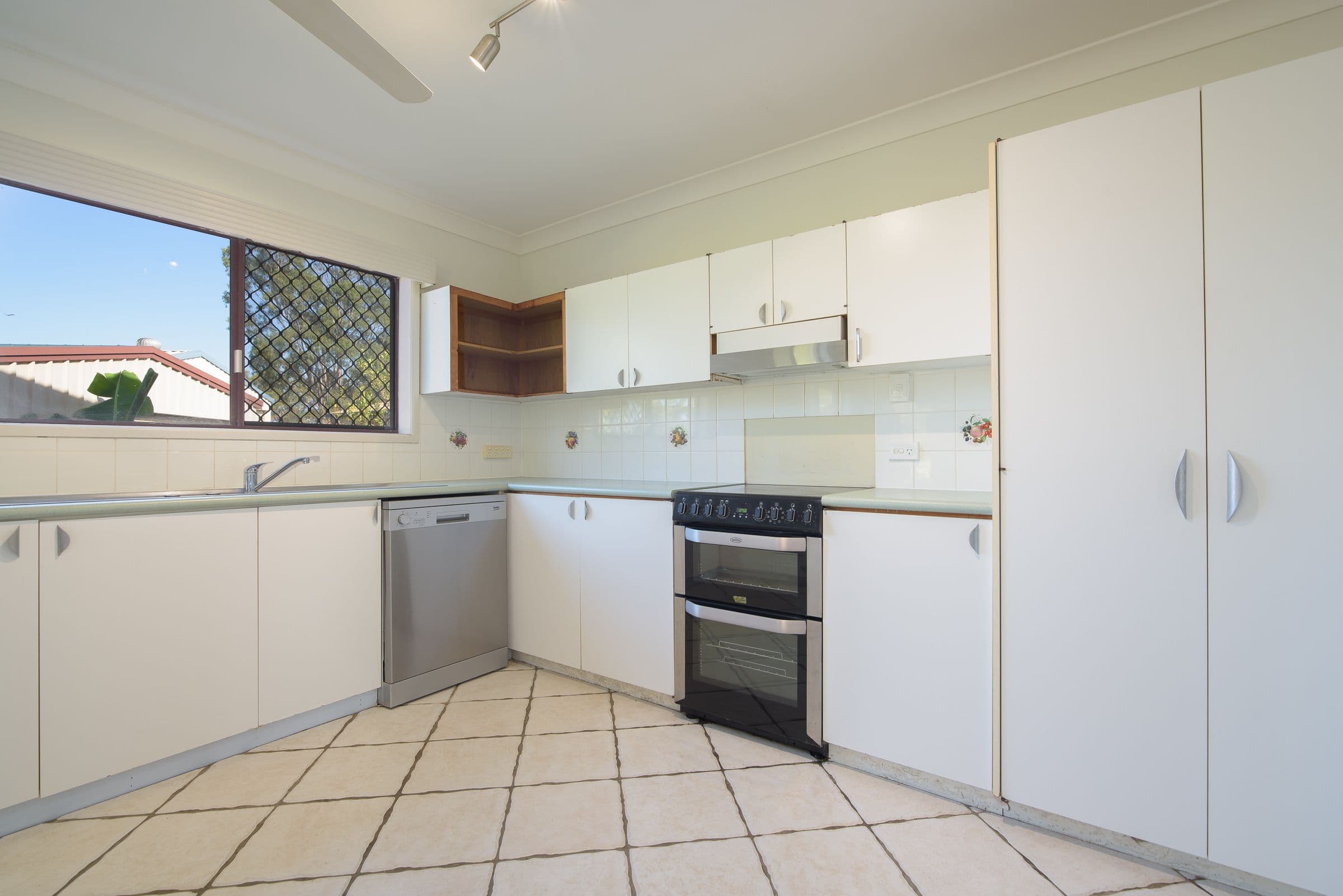 16 Cedrela Street, Kin Kora QLD 4680, Kin Kora - Thumbnail 4