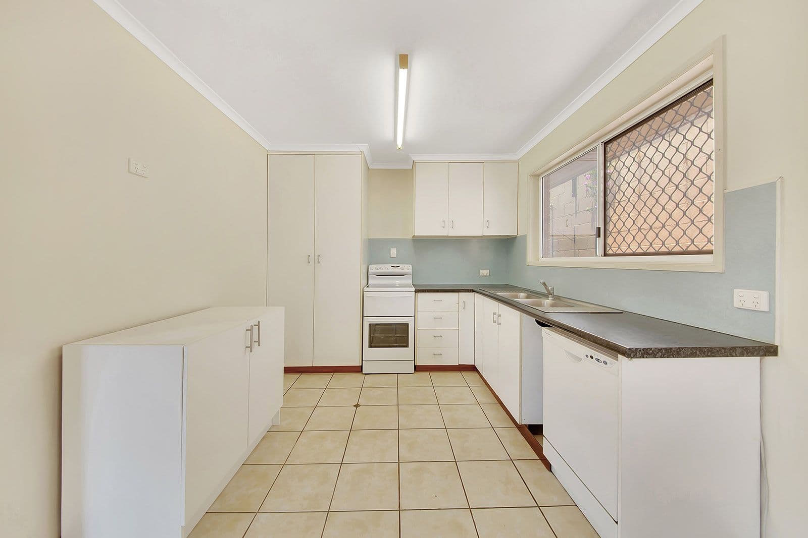 18 Bembooka Close, Glen Eden QLD 4680, Glen Eden - Thumbnail 3