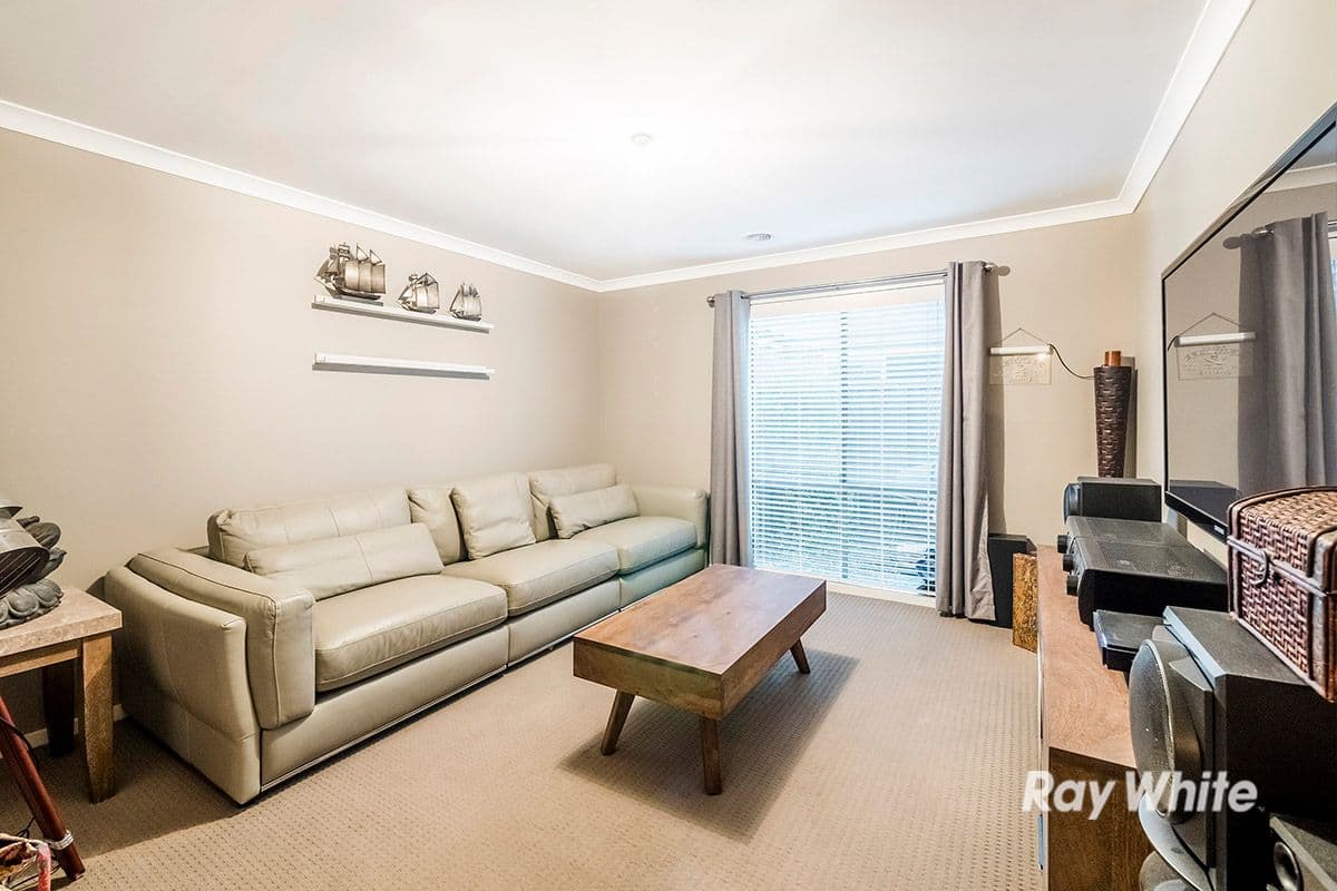 25 Rannoch Street, Cranbourne East VIC 3977, Cranbourne East - Thumbnail 6
