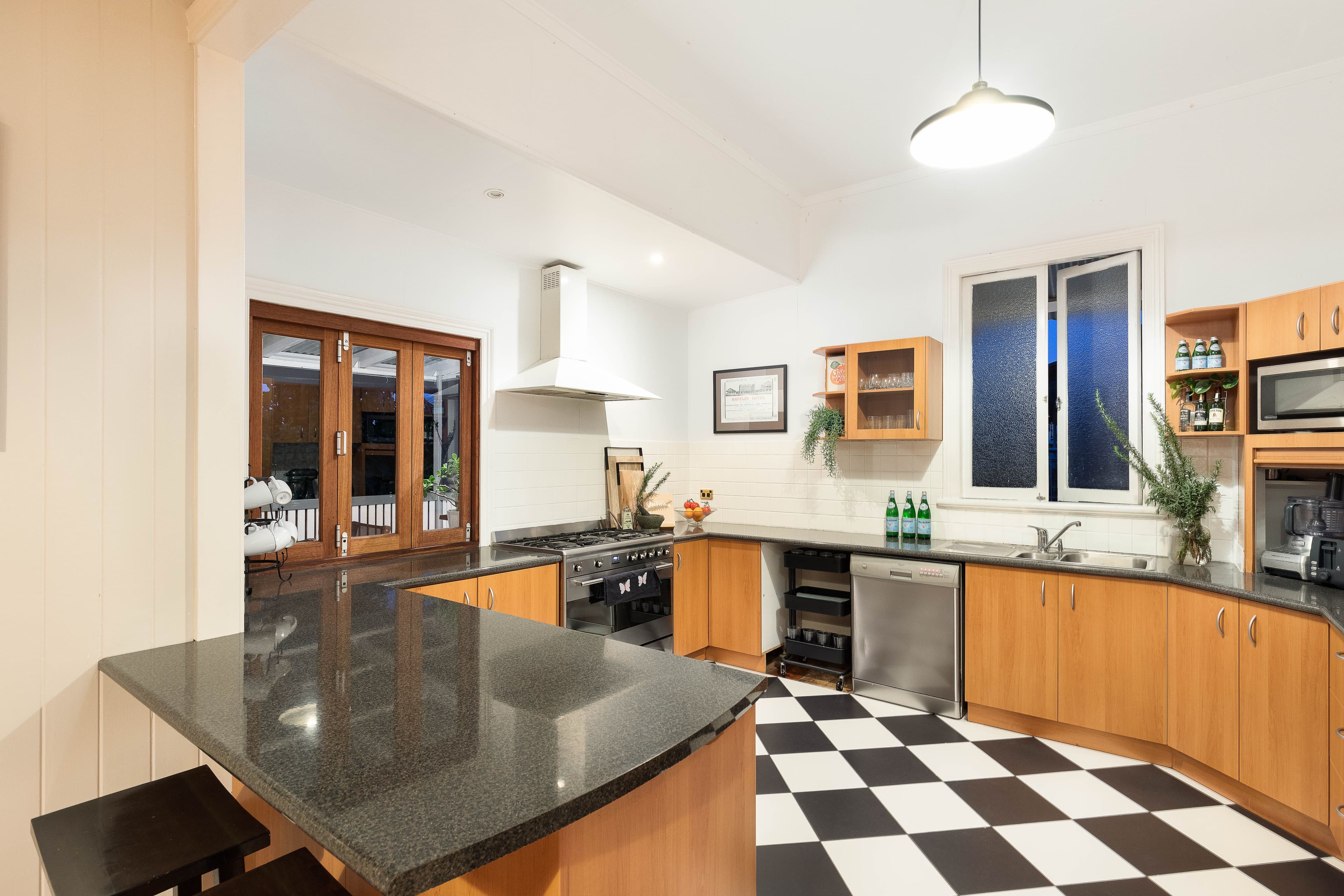 21 Dorinda Street, Greenslopes QLD 4120, Greenslopes - Thumbnail 3