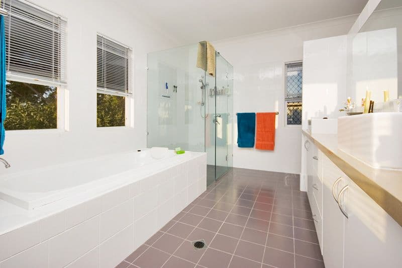 9 Helena  Street, BIGGERA WATERS QLD 4216, Biggera Waters - Thumbnail 4