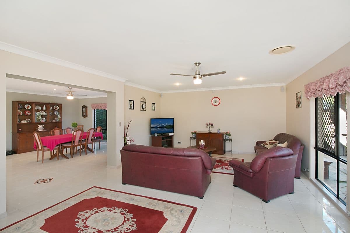 16 Chestnut Street, Elanora QLD 4221, Elanora - Thumbnail 7