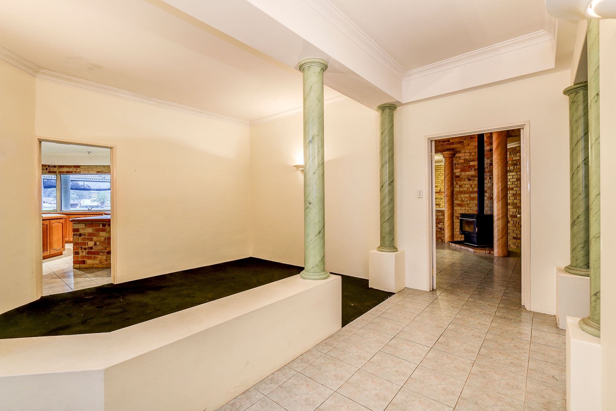 69 Lakeshore Close, Ballajura WA 6066, Ballajura - Thumbnail 2