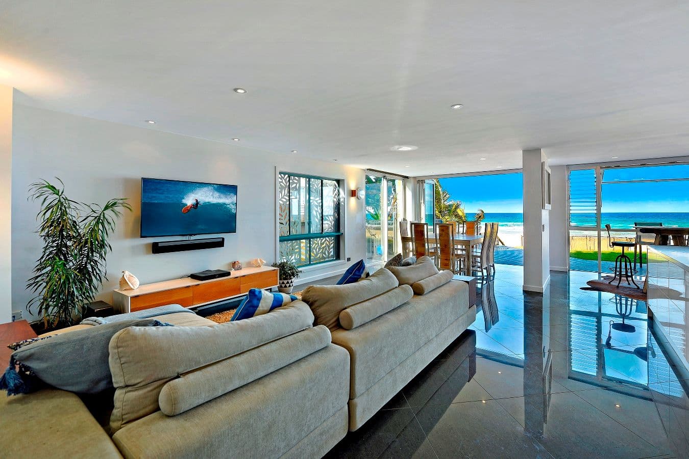 241 Jefferson Lane, Palm Beach QLD 4221, Palm Beach - Thumbnail 2