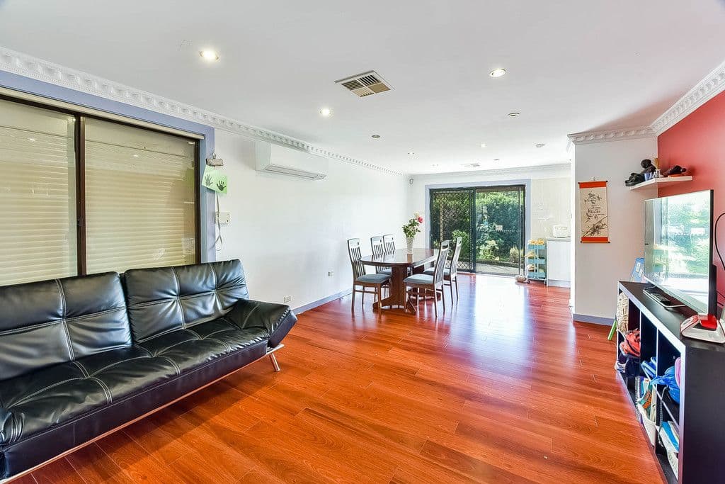 44 Gentian Avenue, Macquarie Fields - Thumbnail 3