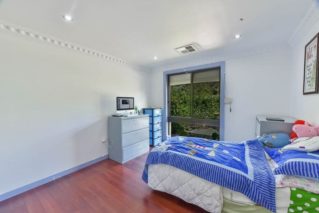 44 Gentian Avenue, Macquarie Fields - Thumbnail 5