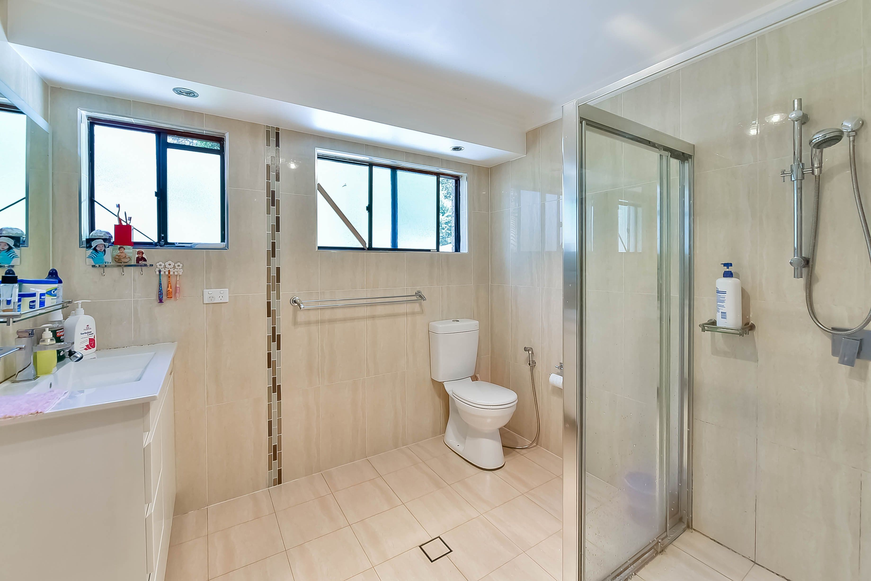 44 Gentian Avenue, Macquarie Fields - Thumbnail 6