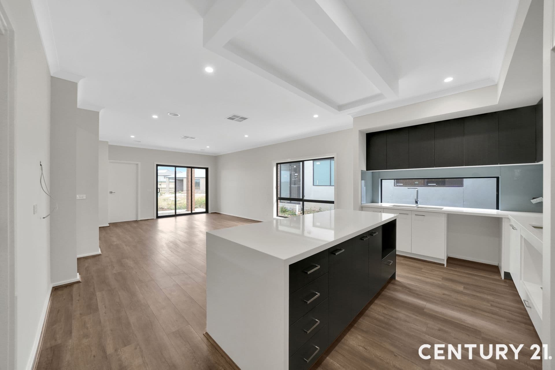 Suite 4 241-244 Caroline Springs Blvd, Caroline Springs, VIC, 3023, Deanside - Thumbnail 6