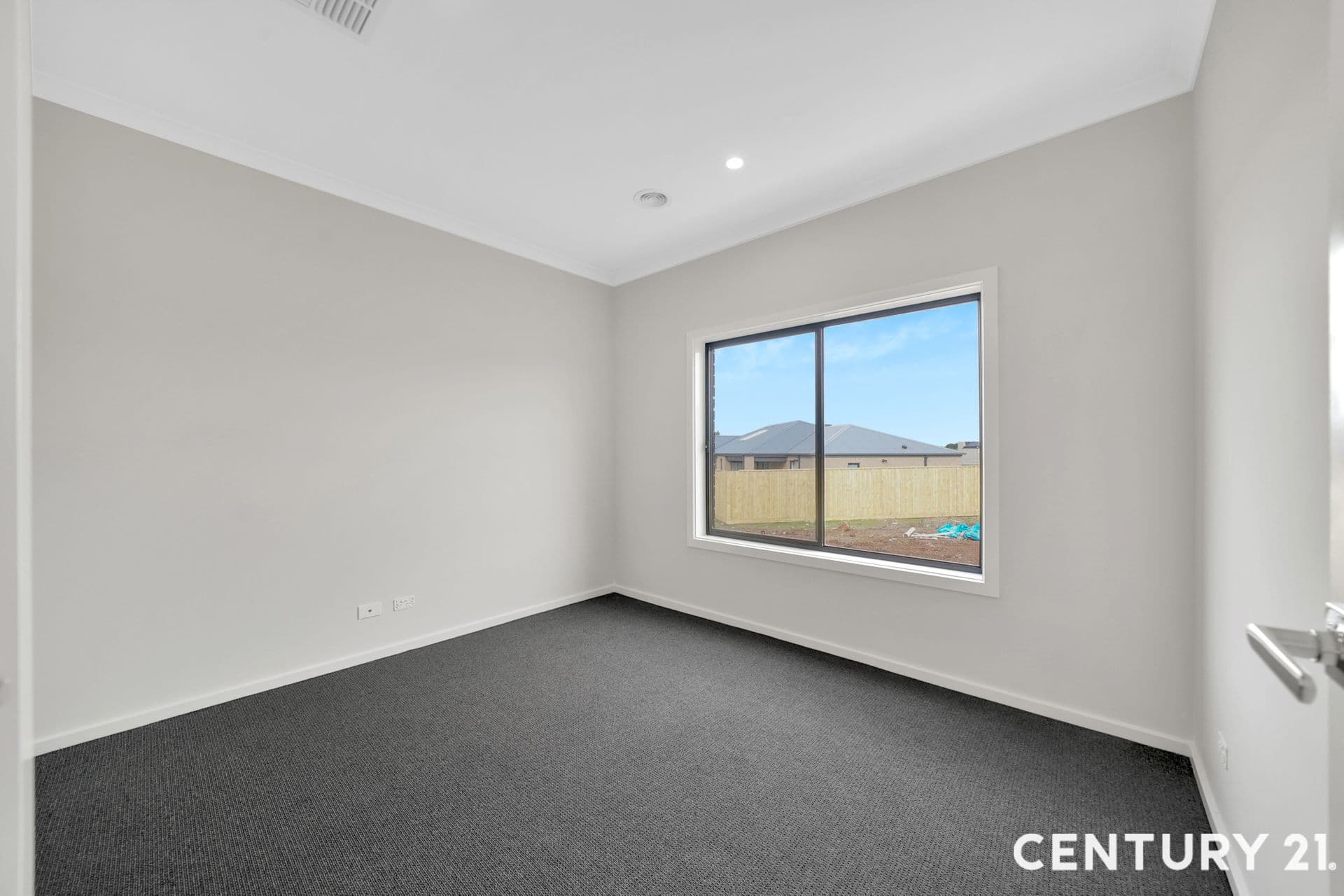 Suite 4 241-244 Caroline Springs Blvd, Caroline Springs, VIC, 3023, Deanside - Thumbnail 8