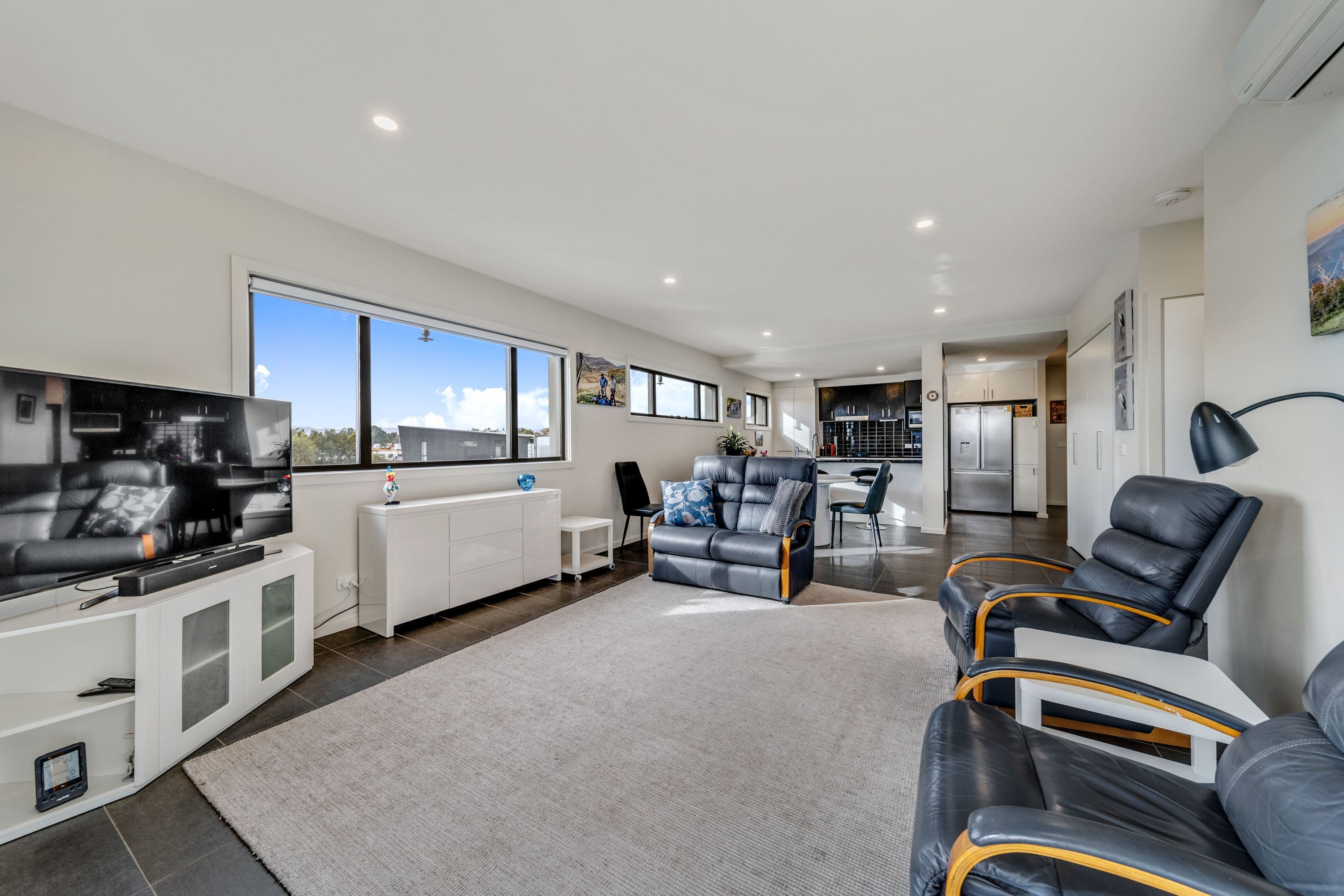 5 Cynthea Teague Crescent, Greenway ACT 2900, Greenway - Thumbnail 5