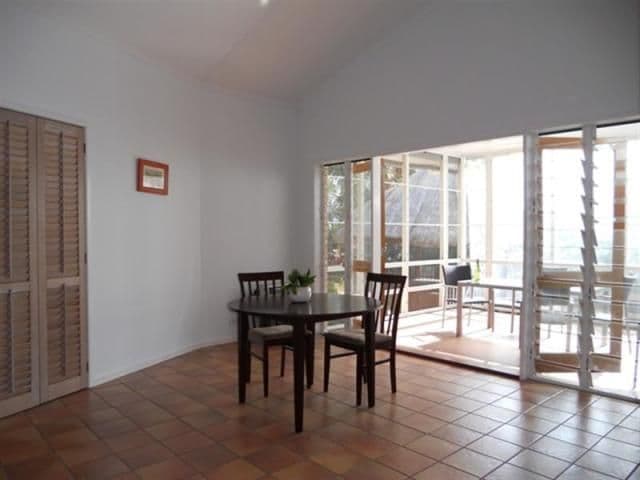 10 Lyn Court, BEACONSFIELD QLD 4740, Beaconsfield - Thumbnail 4