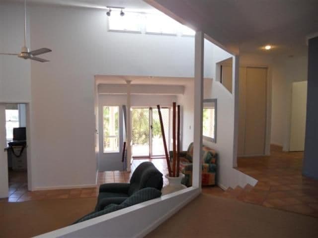 10 Lyn Court, BEACONSFIELD QLD 4740, Beaconsfield - Thumbnail 5