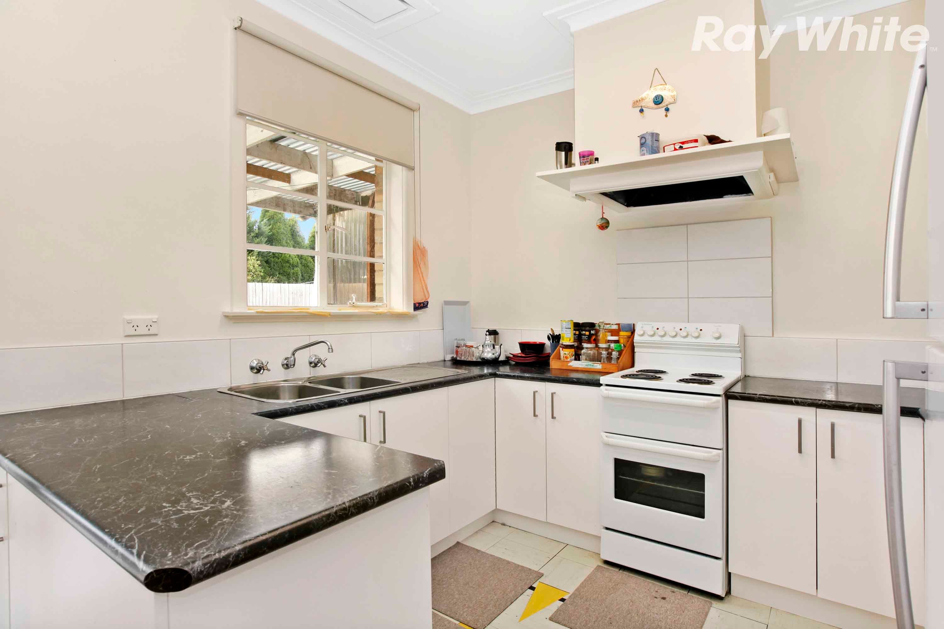 10 Scott Grove, Kingsbury VIC 3083, Kingsbury - Thumbnail 2
