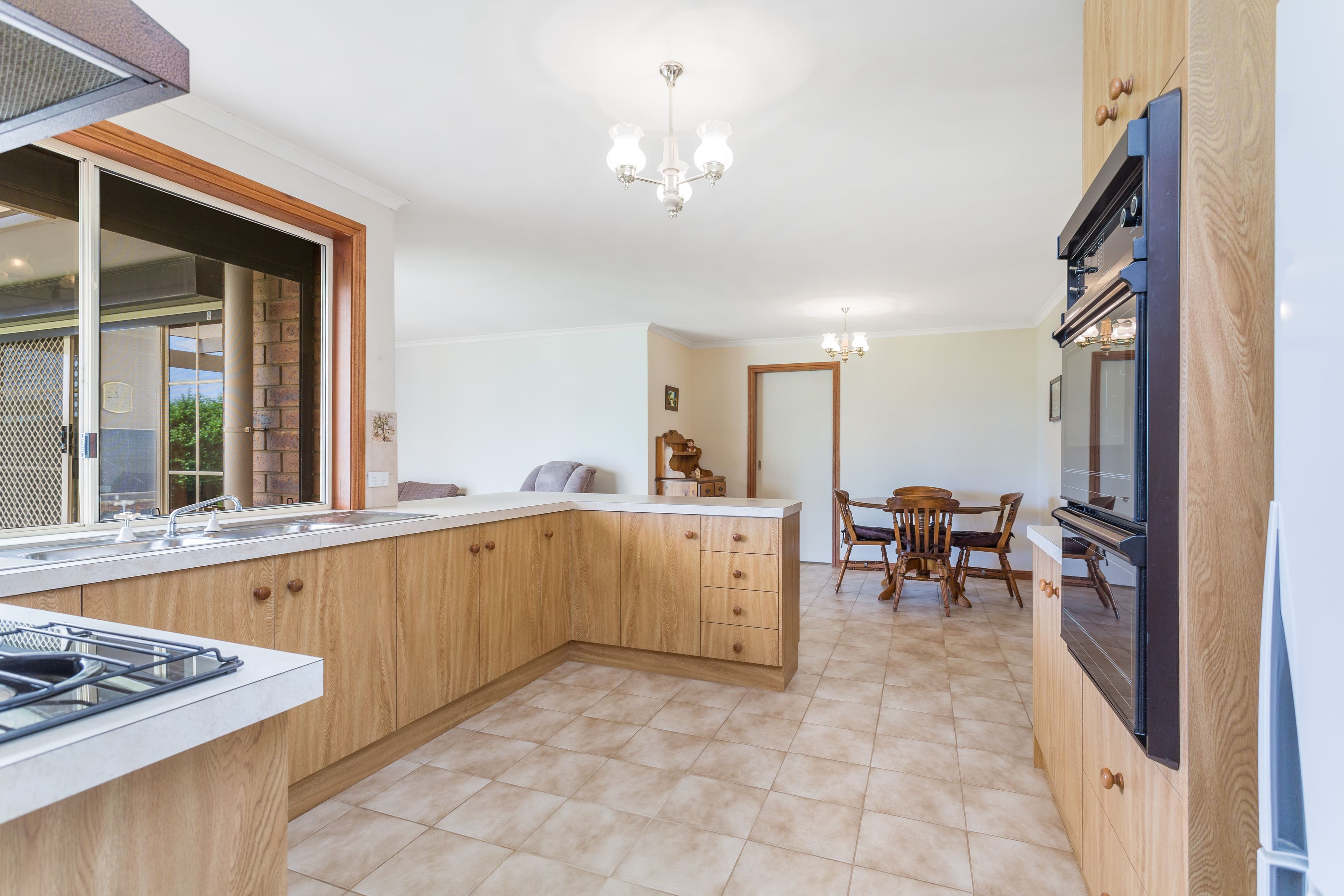3 Forresters Road, Hallett Cove SA 5158, Hallett Cove - Thumbnail 7