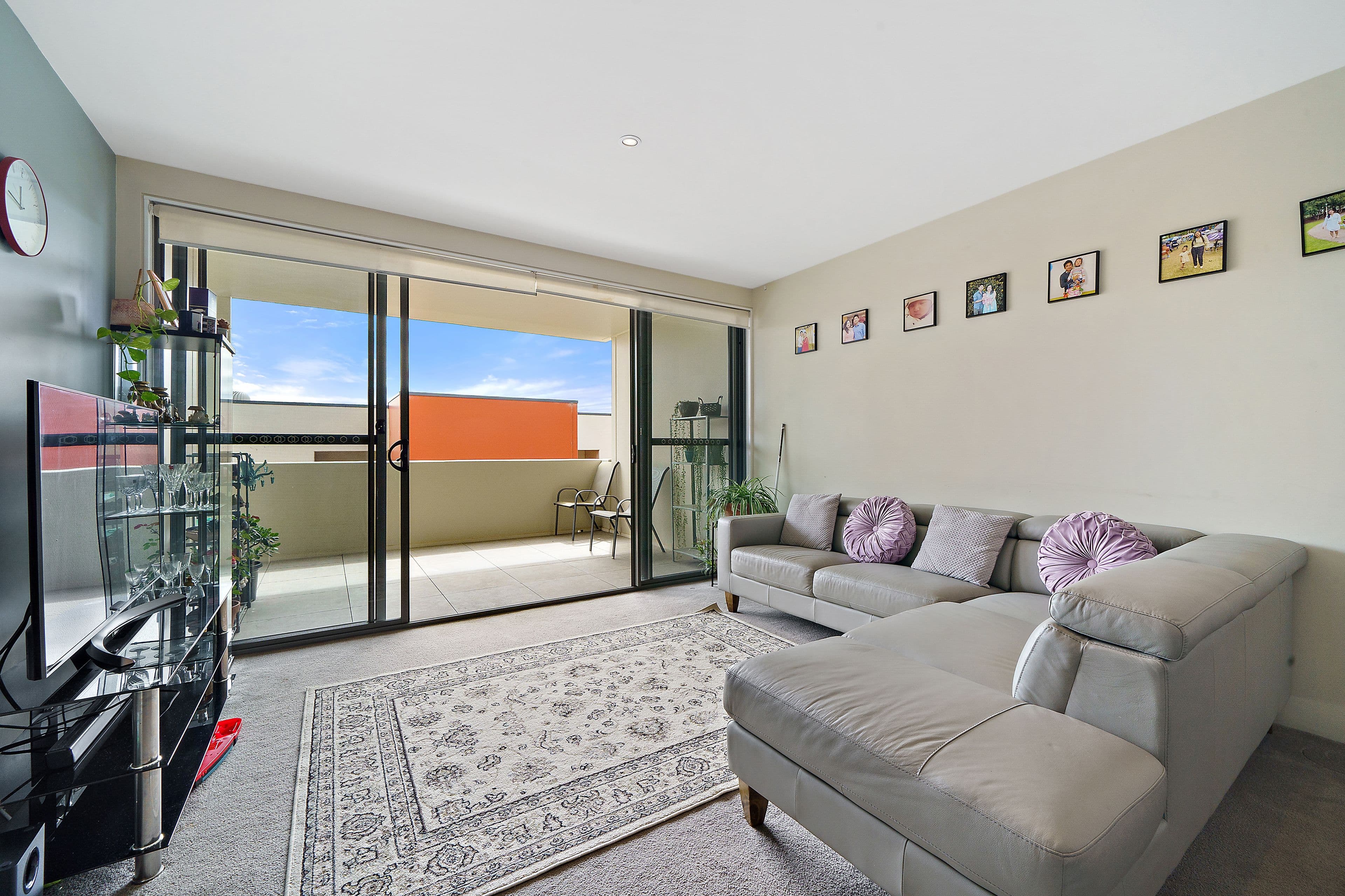 17 Uriarra Road, Queanbeyan NSW 2620, Queanbeyan - Thumbnail 2