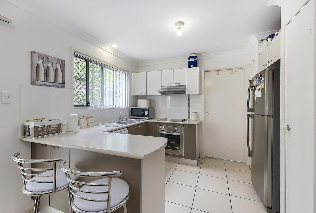 19 Russell Street, Everton Park QLD 4053, Everton Park - Thumbnail 2