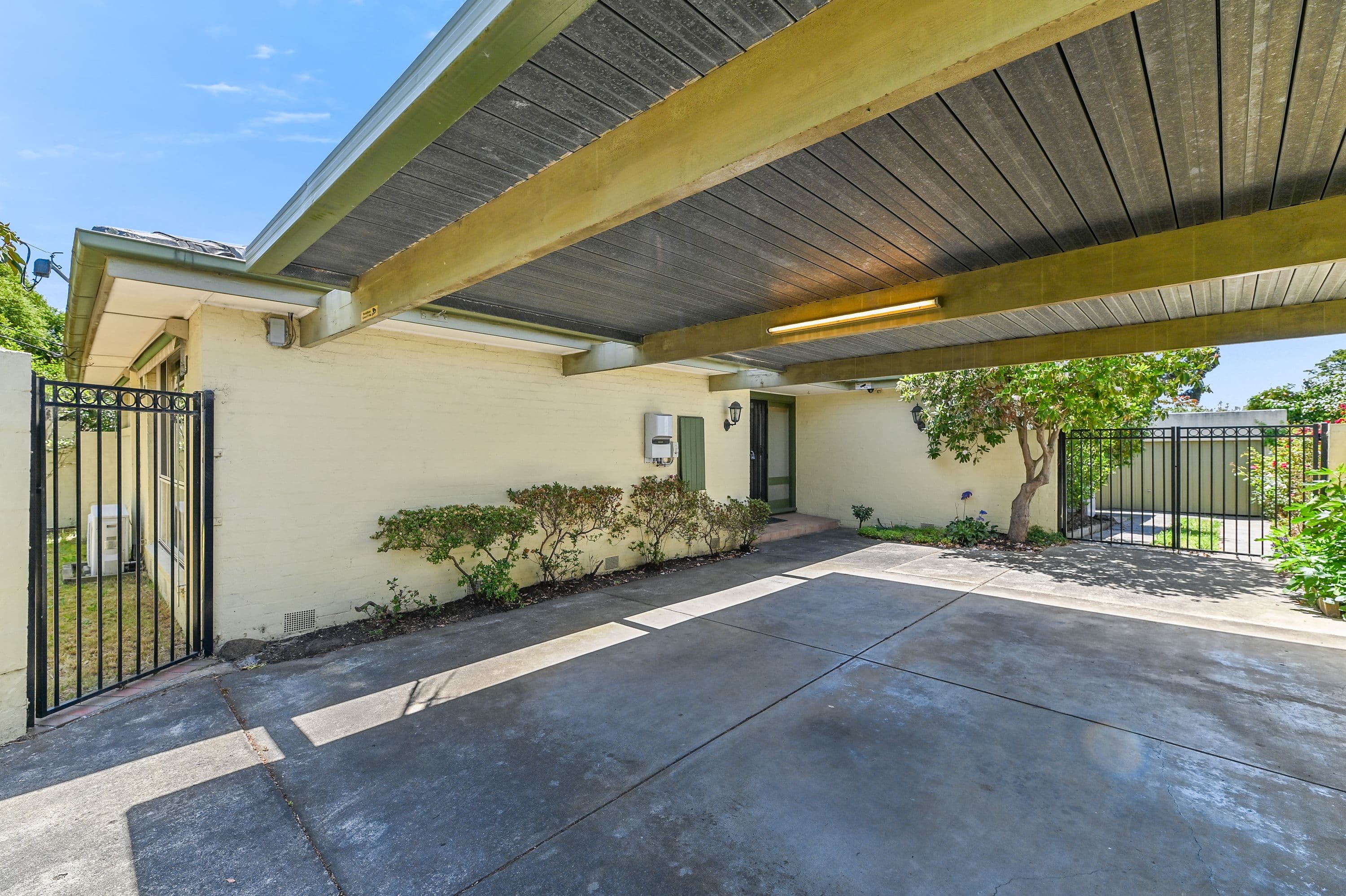 43 Annandale Crescent, Glen Waverley VIC 3150, Glen Waverley - Thumbnail 2