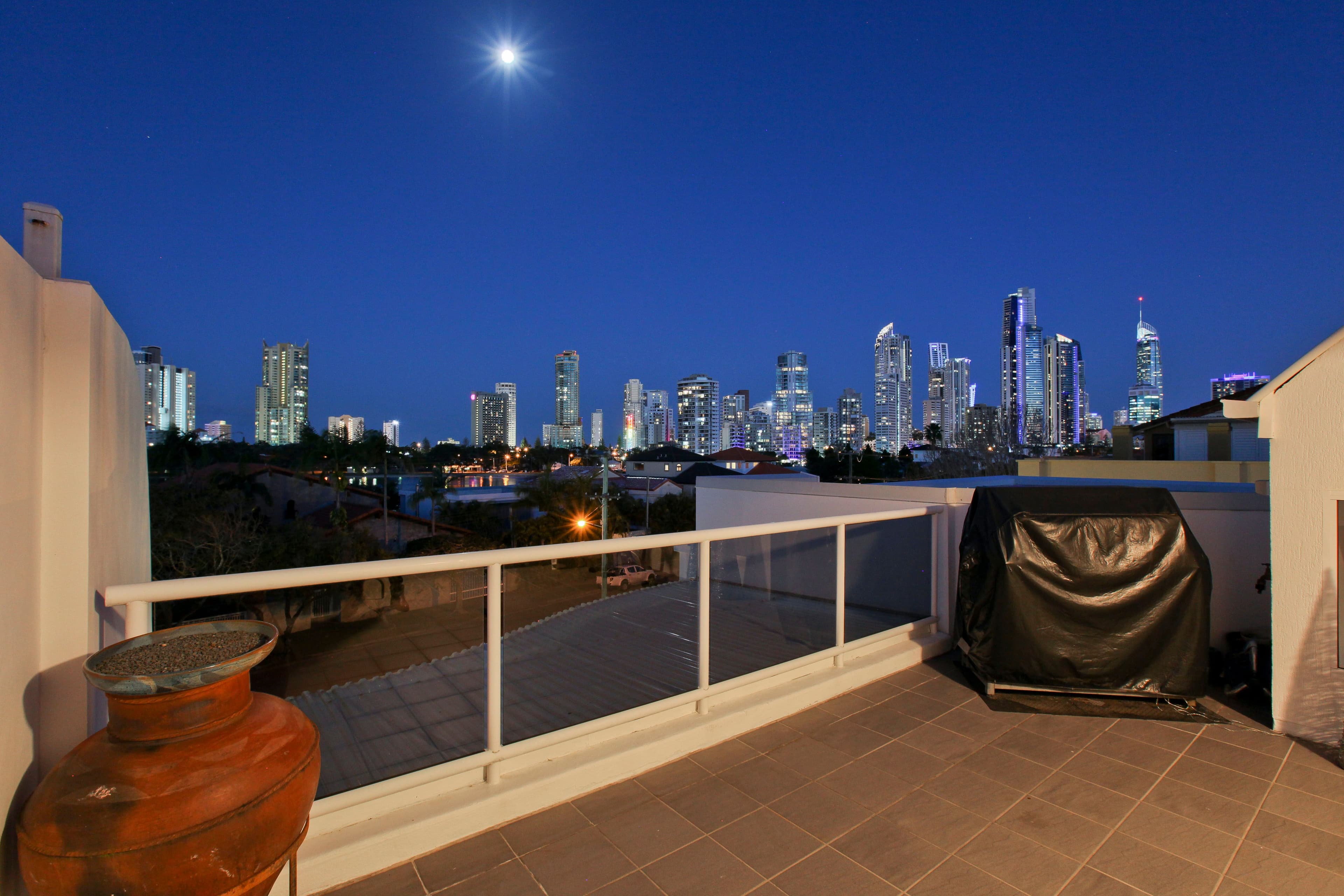 96-98 Stanhill Drive, Chevron Island QLD 4217, Chevron Island - Thumbnail 4