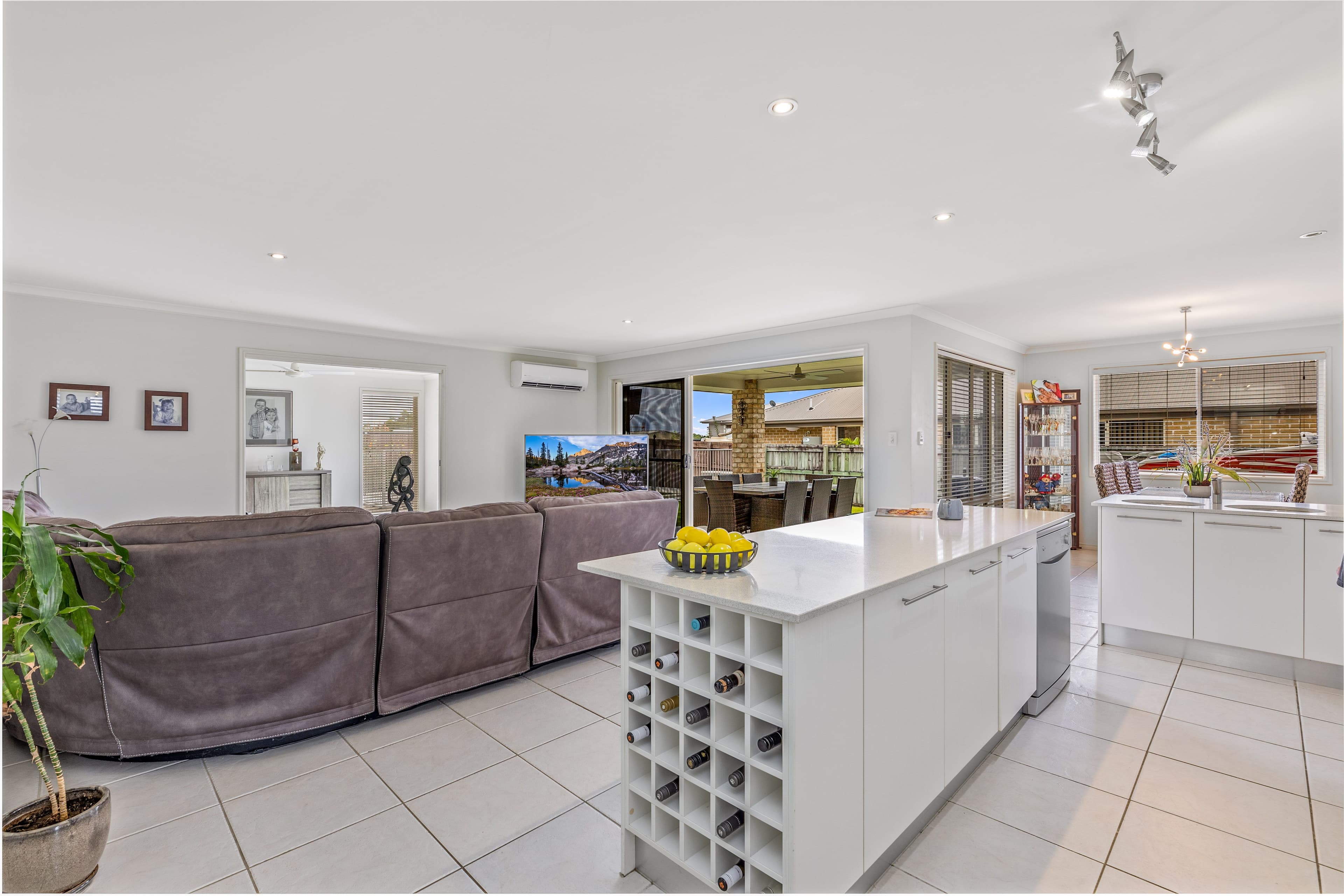 16 Kingsley Court, Little Mountain QLD 4551, Little Mountain - Thumbnail 3