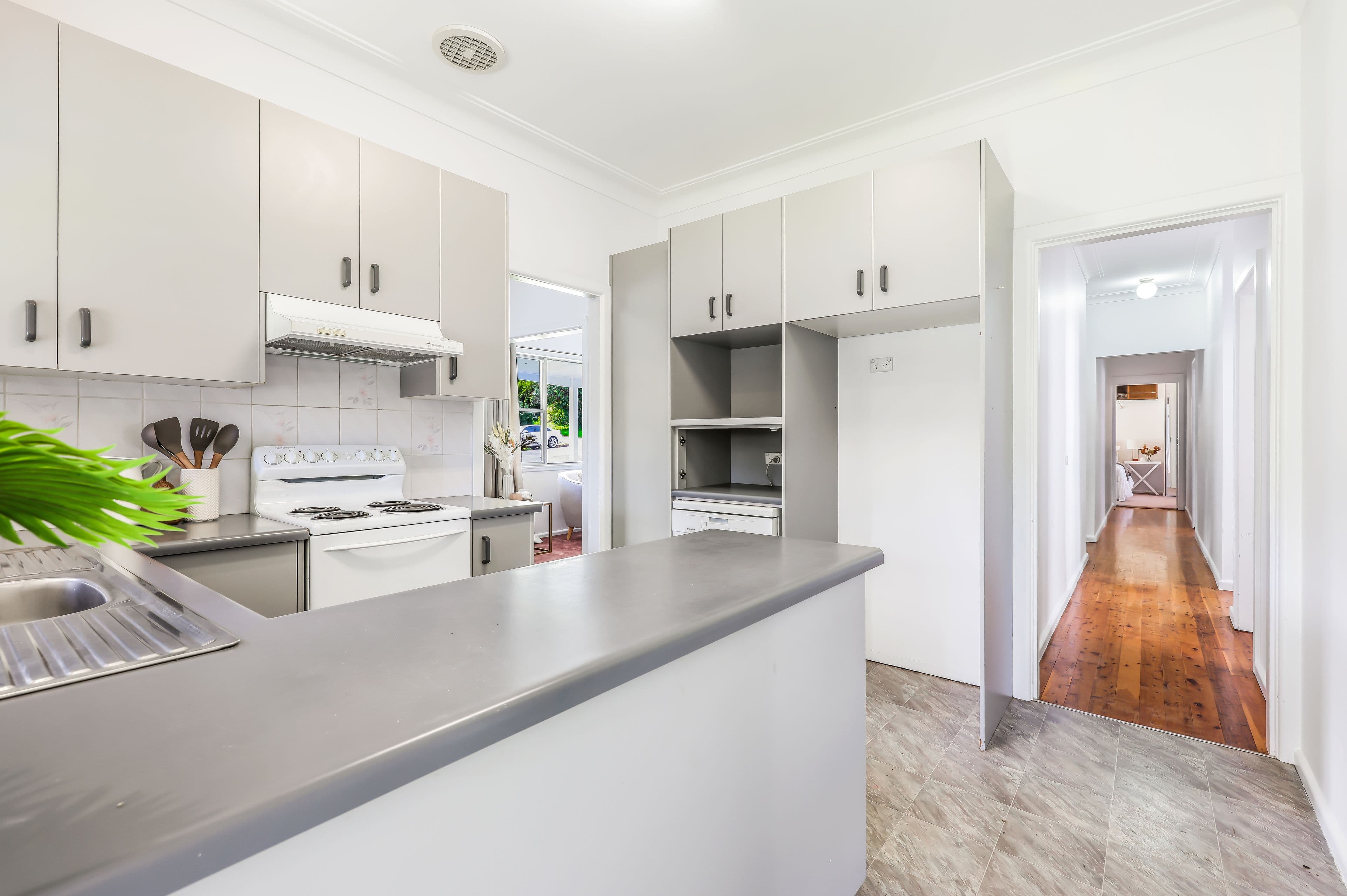 1 Sapphire Crescent, Tamworth NSW 2340, East Tamworth - Thumbnail 4