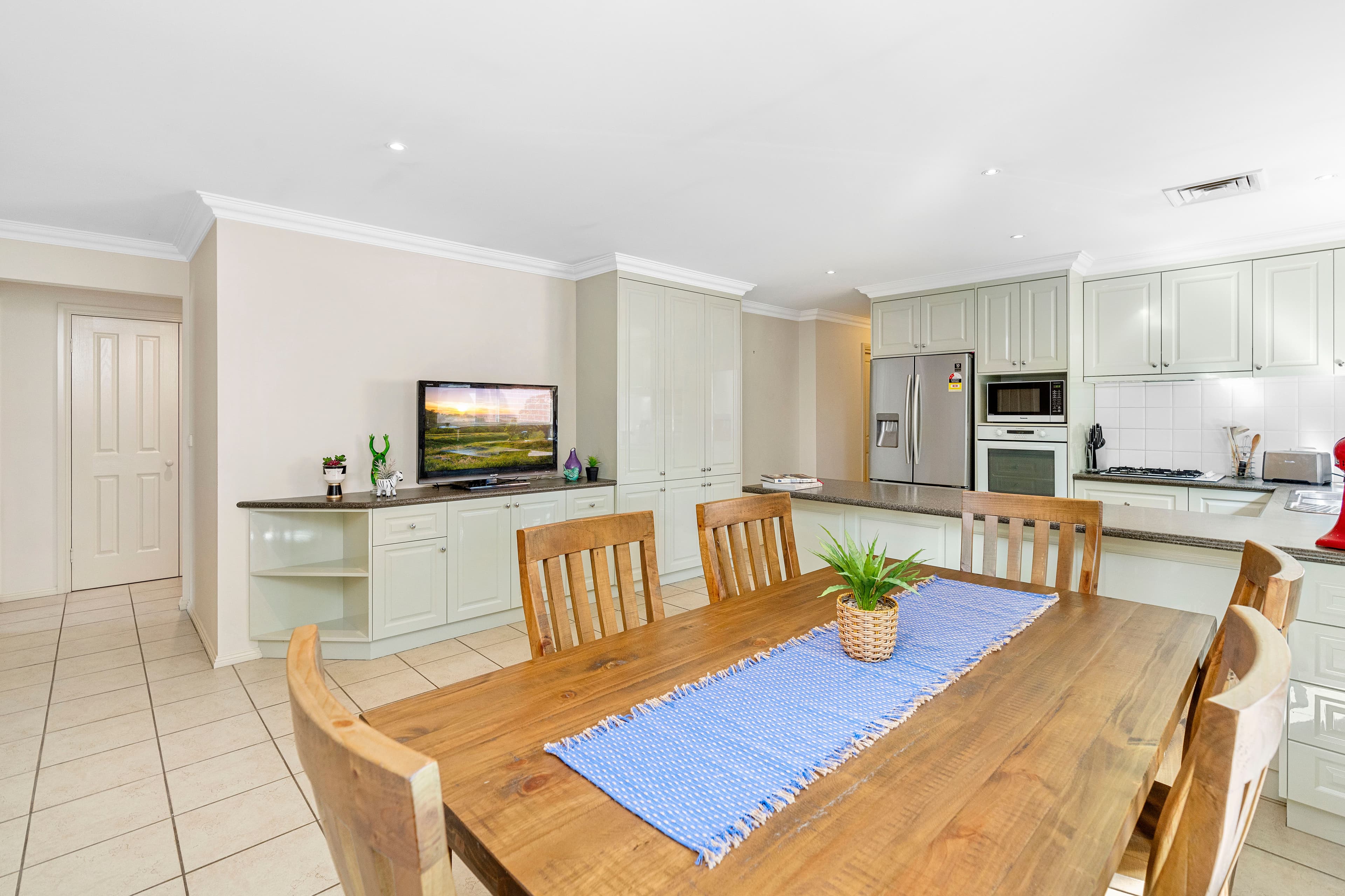 10 Namoi Street, Tatton NSW 2650, Tatton - Thumbnail 5
