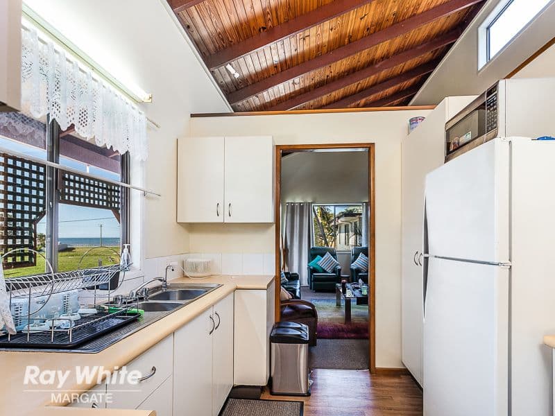 10 Wallin Avenue, Deception Bay QLD 4508, Deception Bay - Thumbnail 5