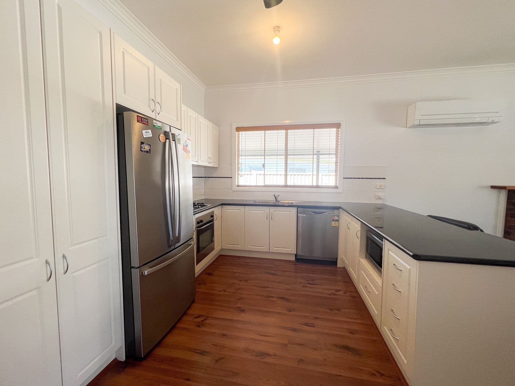 61 Park Street, West Wyalong NSW 2671, West Wyalong - Thumbnail 4