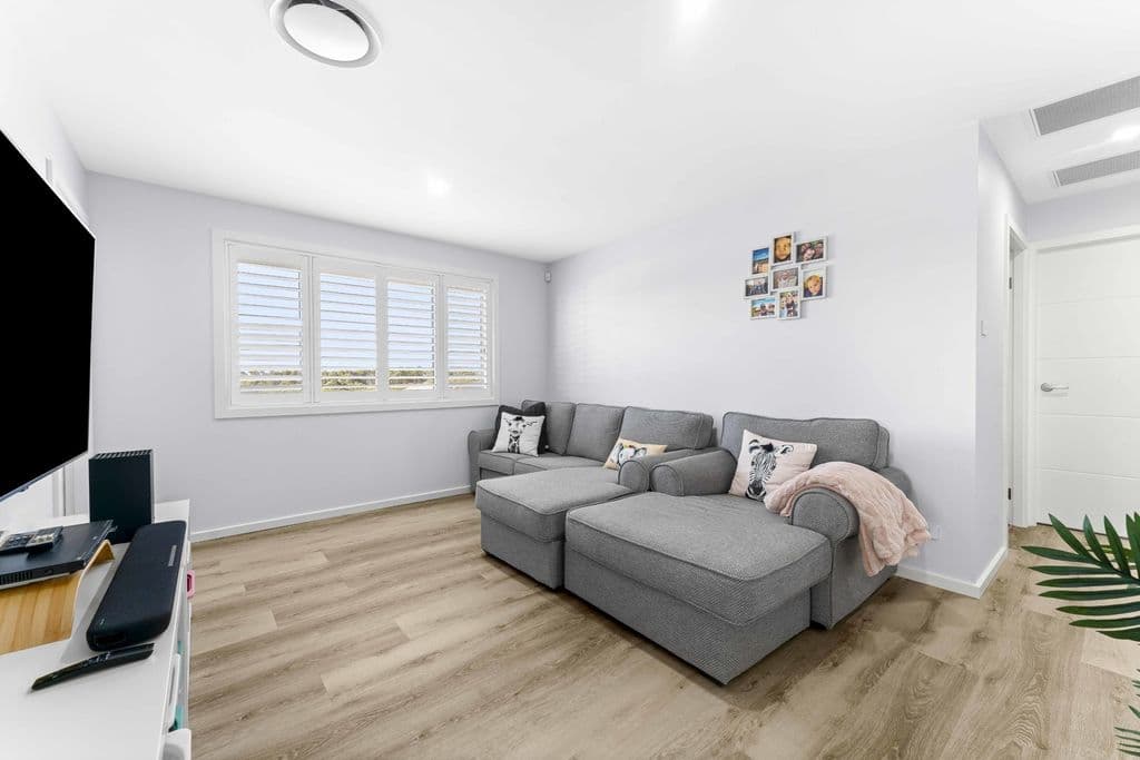 65 Woodbury Circuit, Catherine Hill Bay - Thumbnail 4