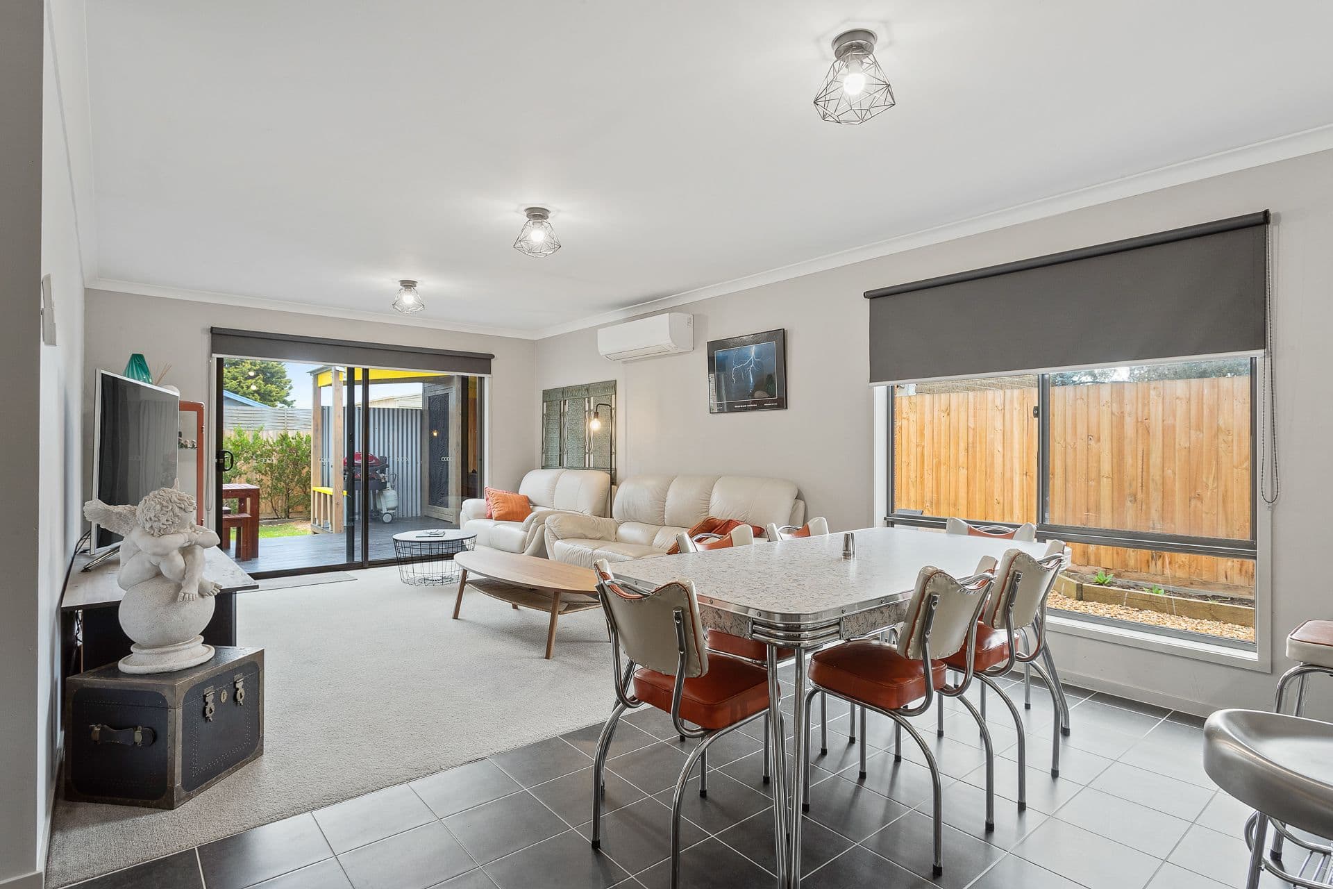 21 Phillip Island Road, Sunderland Bay VIC 3922, Sunderland Bay - Thumbnail 2