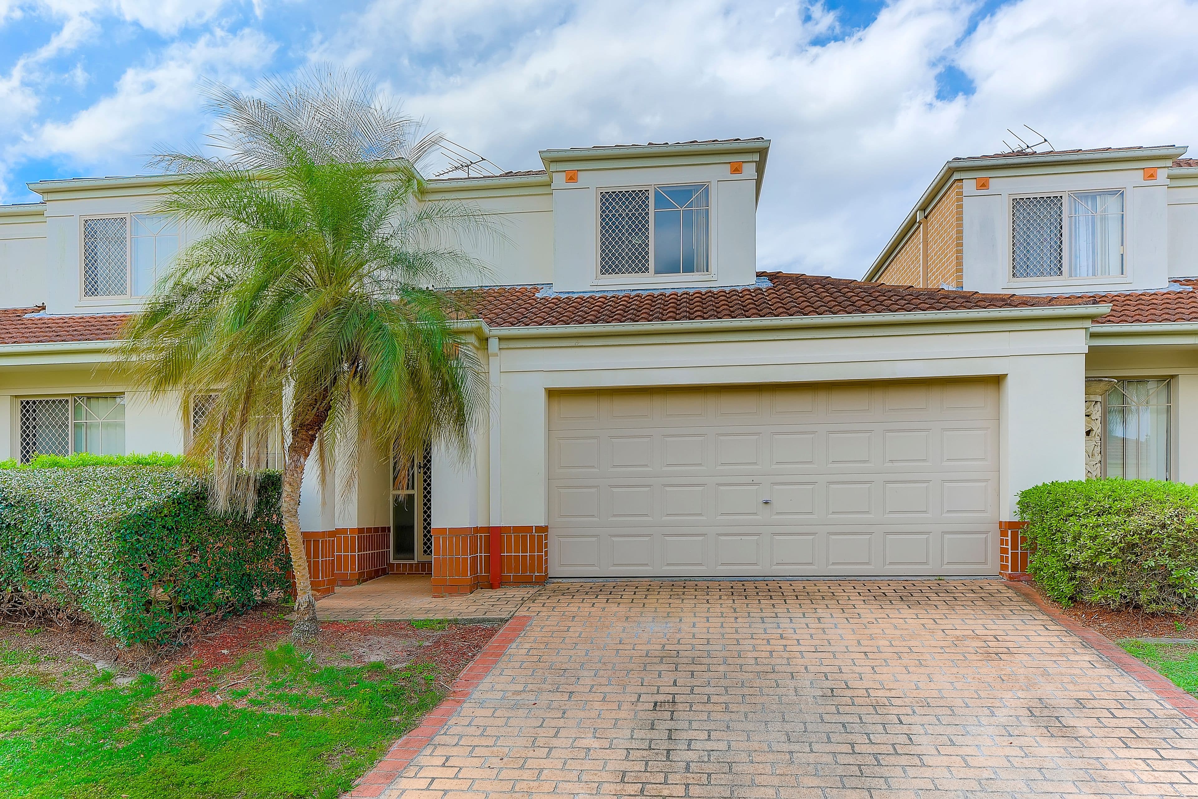 8 Manor Street, Eight Mile Plains QLD 4113, Eight Mile Plains - Thumbnail 2